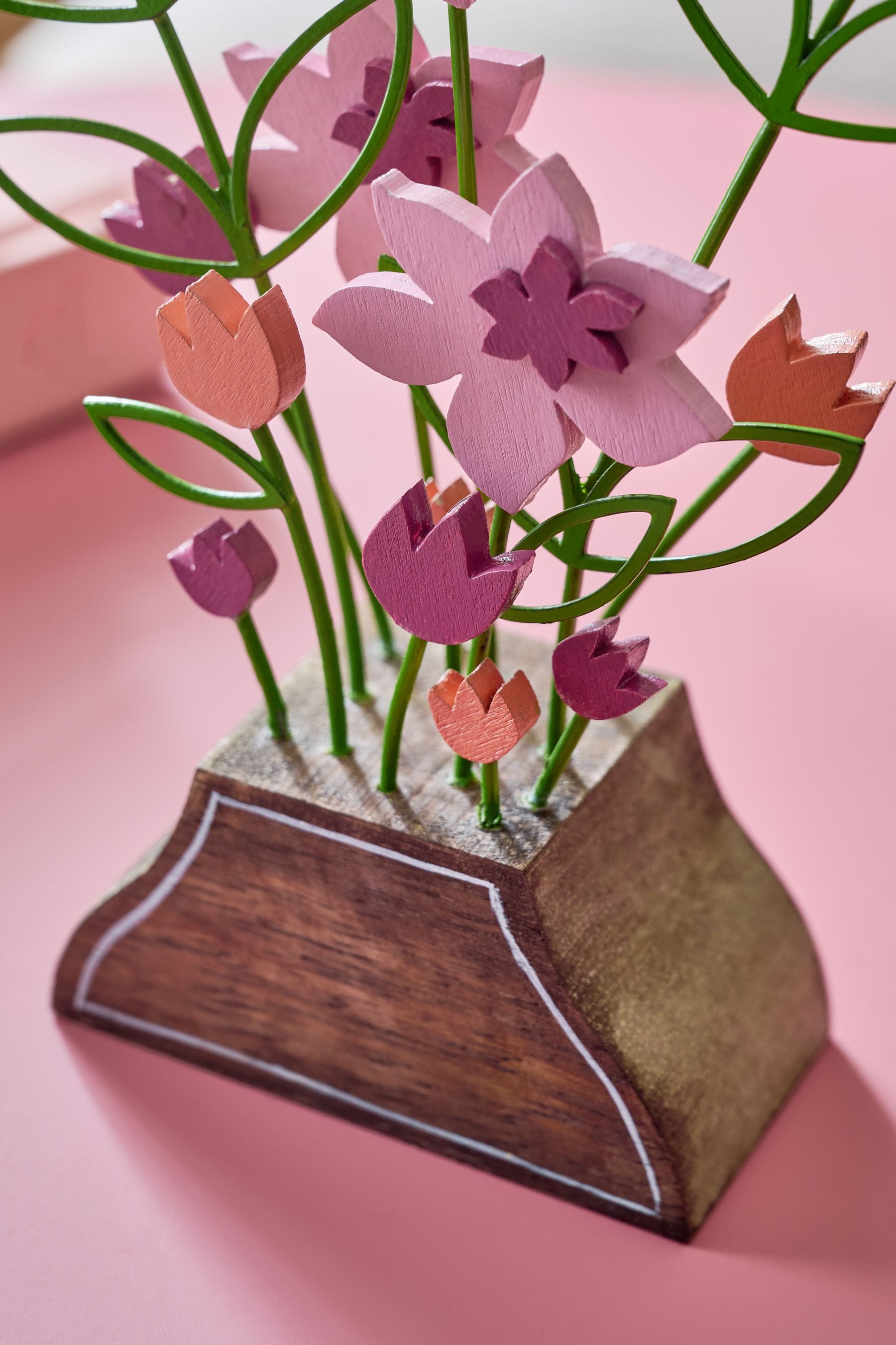 Next Dekoobjekt Ornament aus Holz und Drah, Blumen