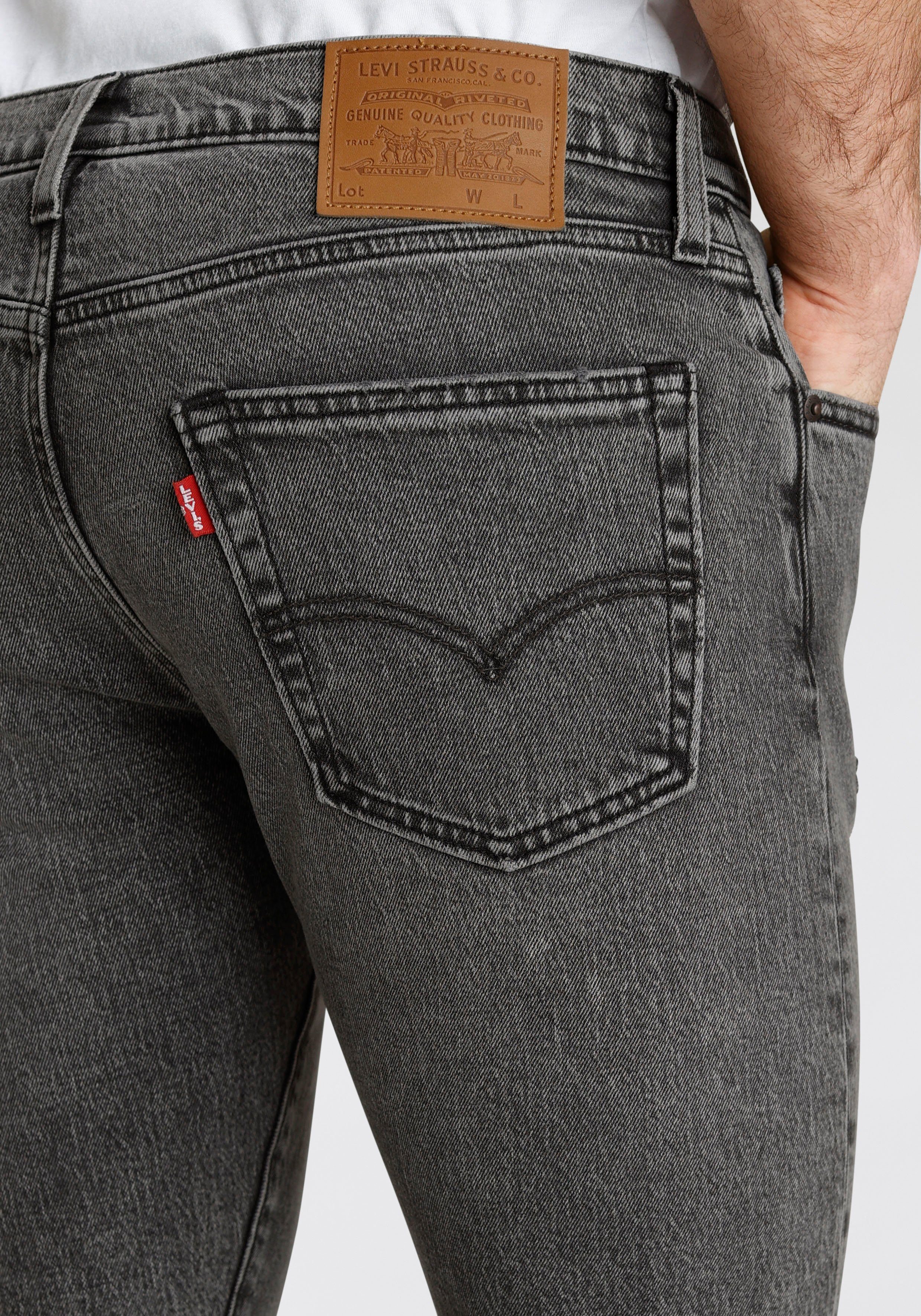 in Levi's® Taper Fit black Tapered-fit-Jeans Markenlabel Slim worn 512 mit