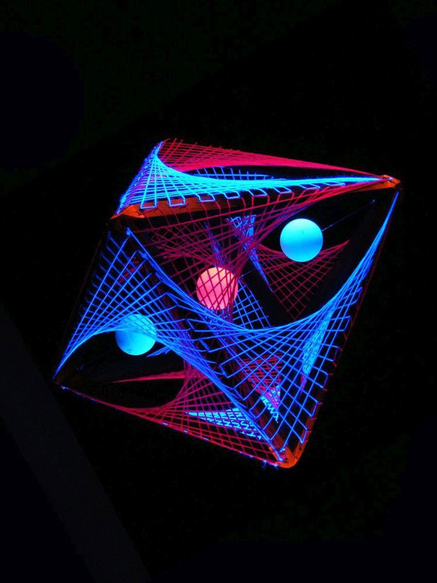 PSYWORK Dekoobjekt Schwarzlicht 3D StringArt Fadendeko Oktaeder "Pink Shadow", 60cm, UV-aktiv, leuchtet unter Schwarzlicht