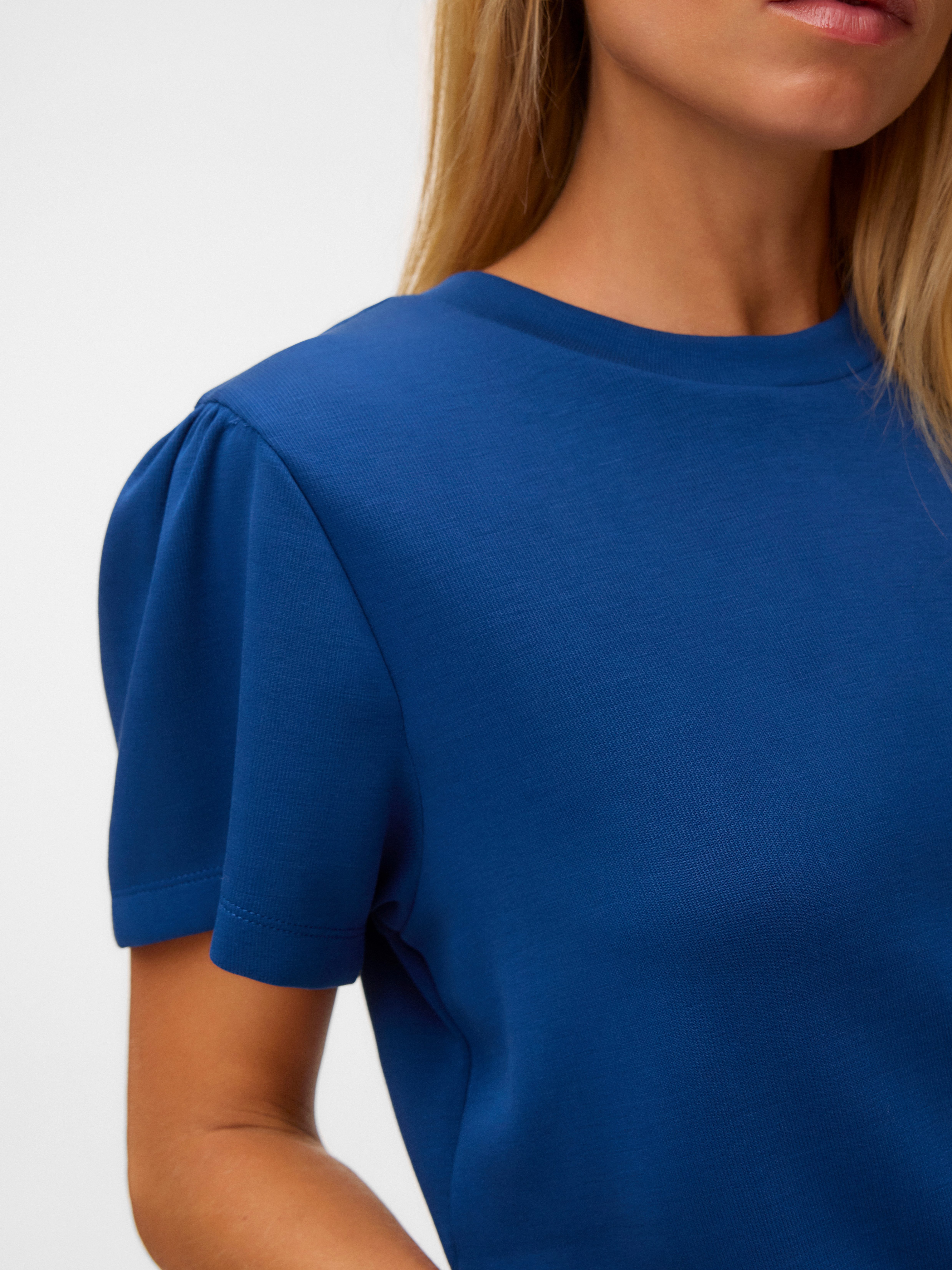 Vero Moda Kurzarmshirt VMELLA SS O-NCK TOP JRS Viskosemischung, regular fit