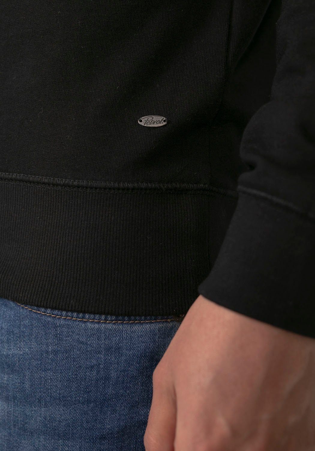 Petrol Industries Sweatshirt mit schwarz Rundhalsausschnitt