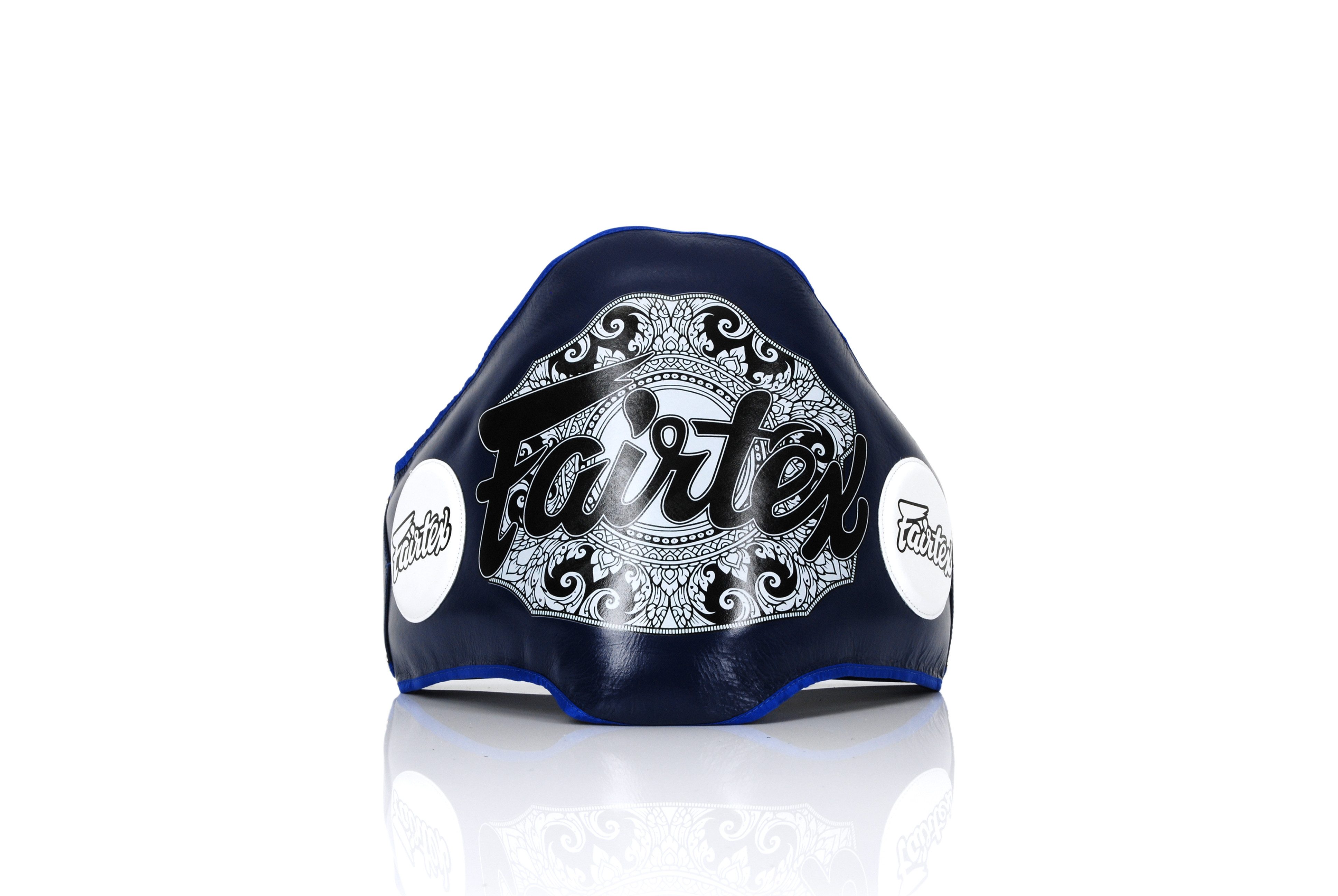 Fairtex Pratze Fairtex Leder Bauchpanzer Champion BPV2, Gemacht für das Nahkampftraining. Mit Zielscheibe für Leberhaken.