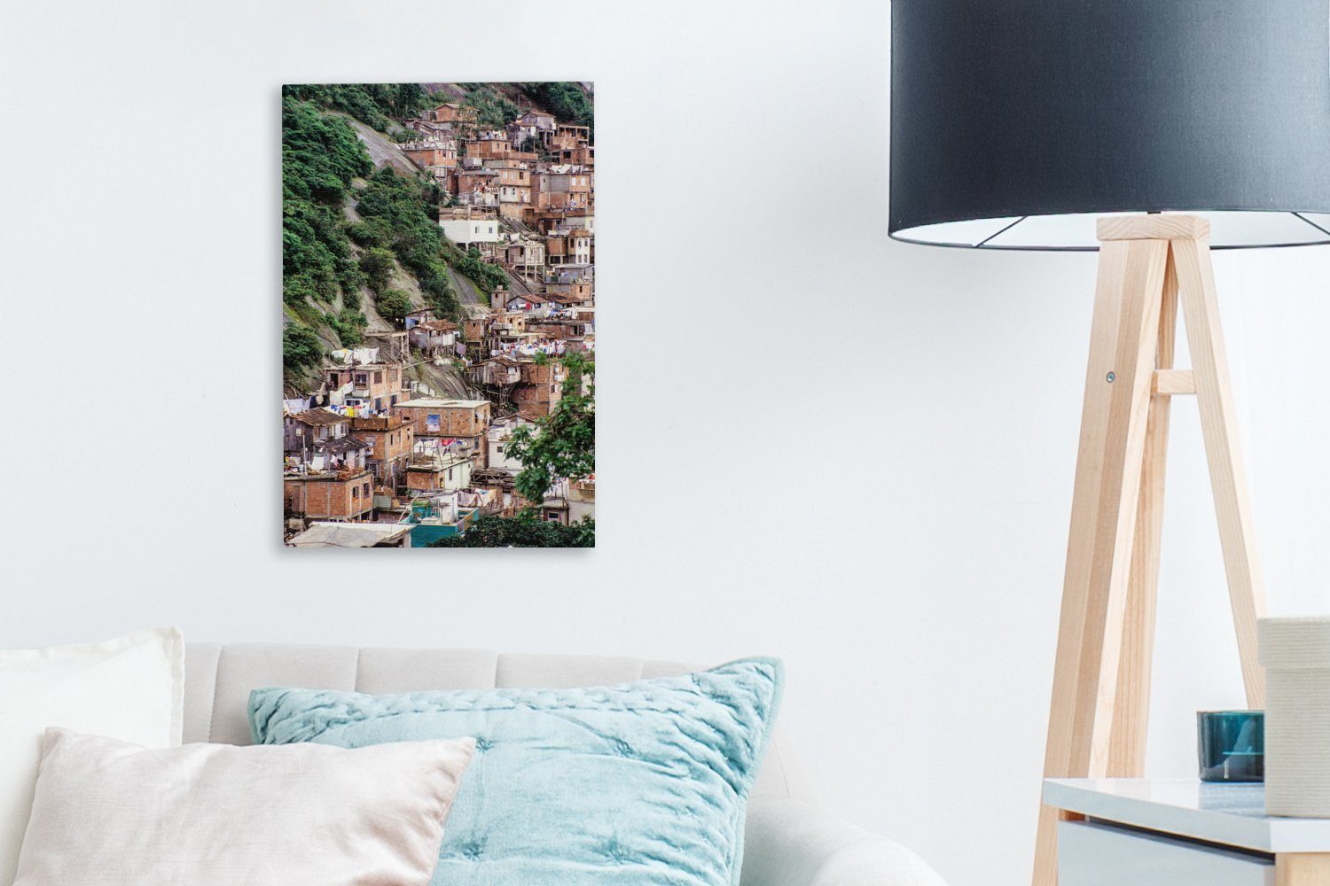 OneMillionCanvasses® Leinwandbild Schönes Bild inkl. cm Hügel (1 von Favela einen St), Leinwandbild in Zackenaufhänger, bespannt Rio Gemälde, de 20x30 fertig einer Janeiro, gegen