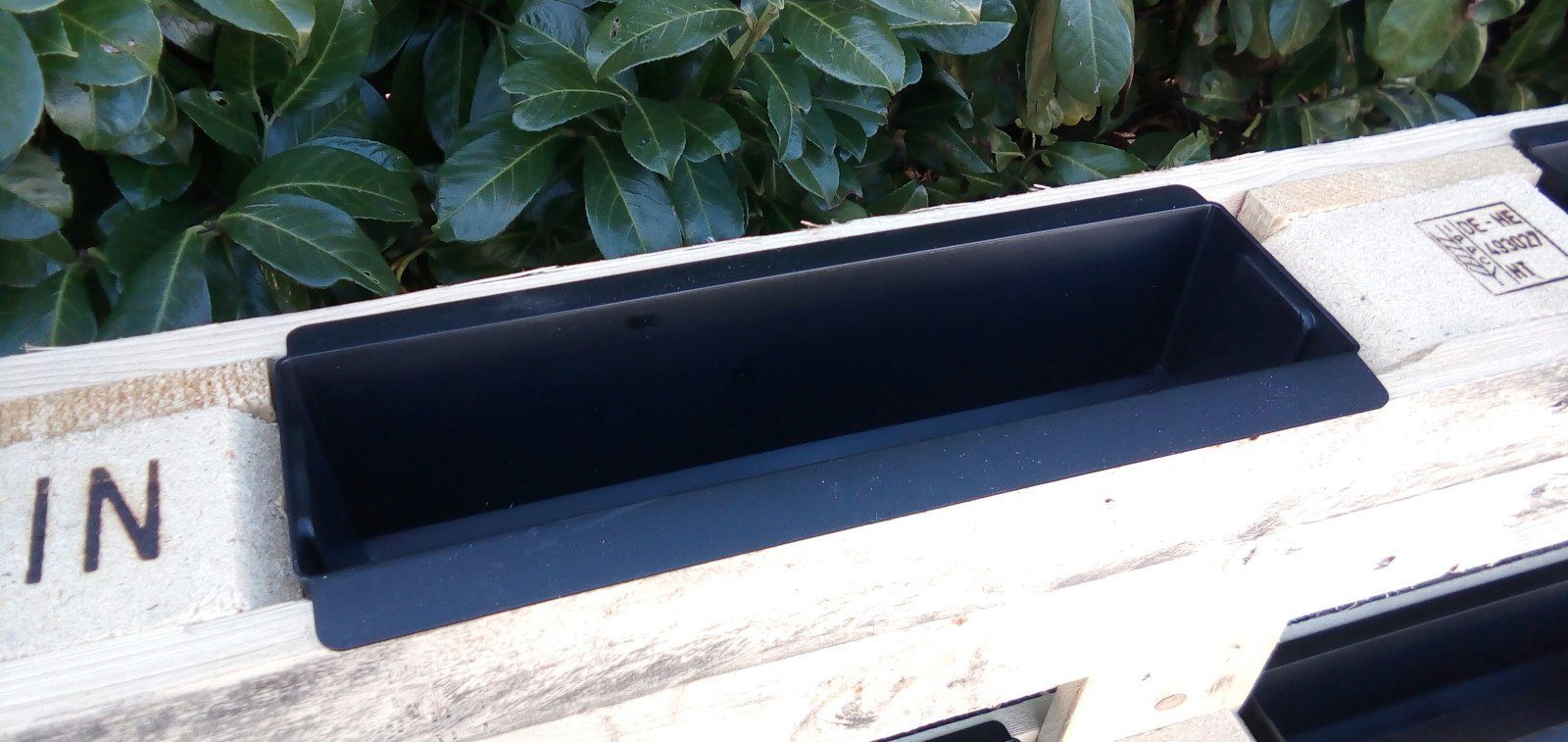 Balkon BURI Europaletten verzinkt Pflanzkasten Pflanzkübel oder Blum schwarz Kunststoff