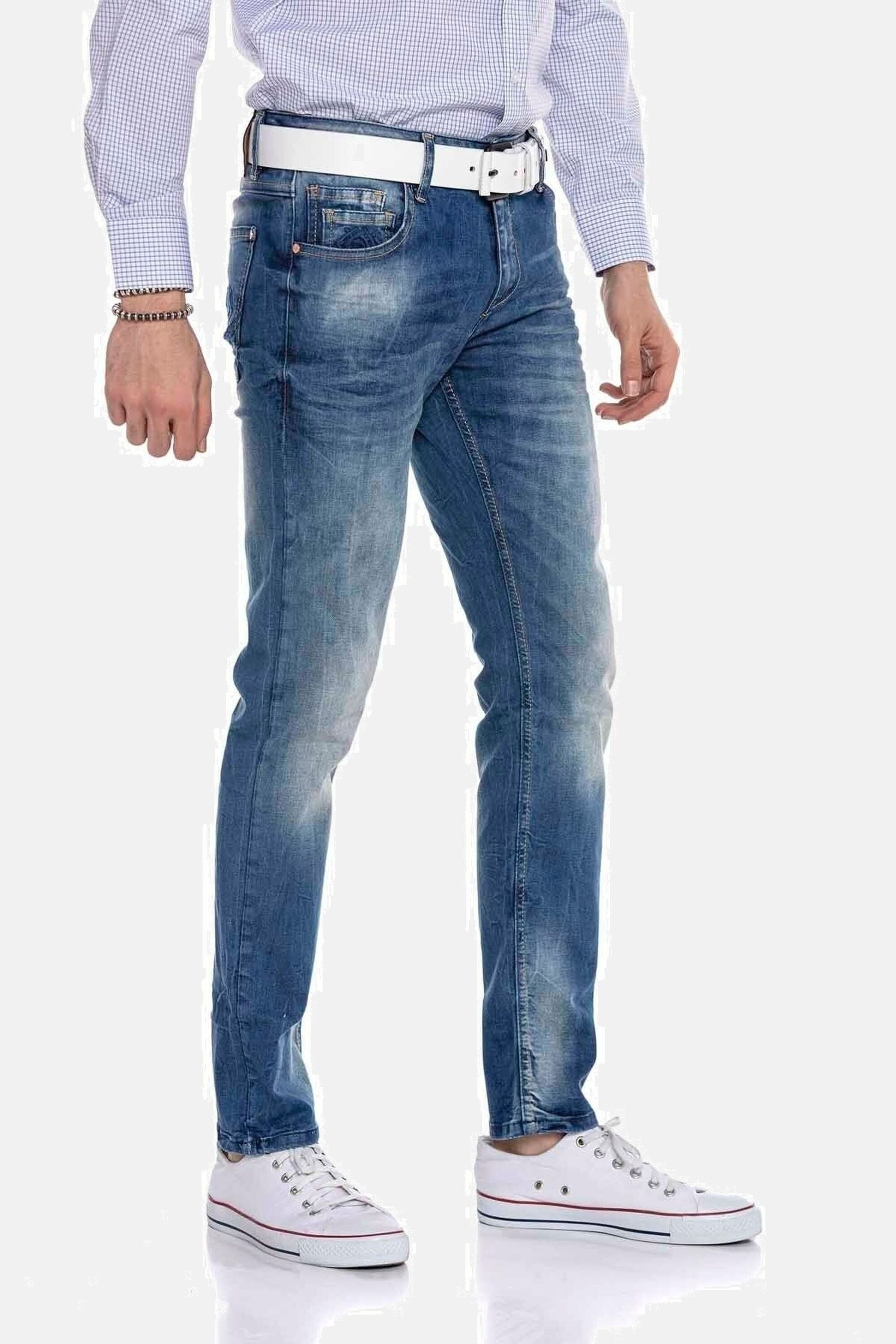 Cipo & Baxx 5-Pocket-Jeans Jeans im Straight Fit