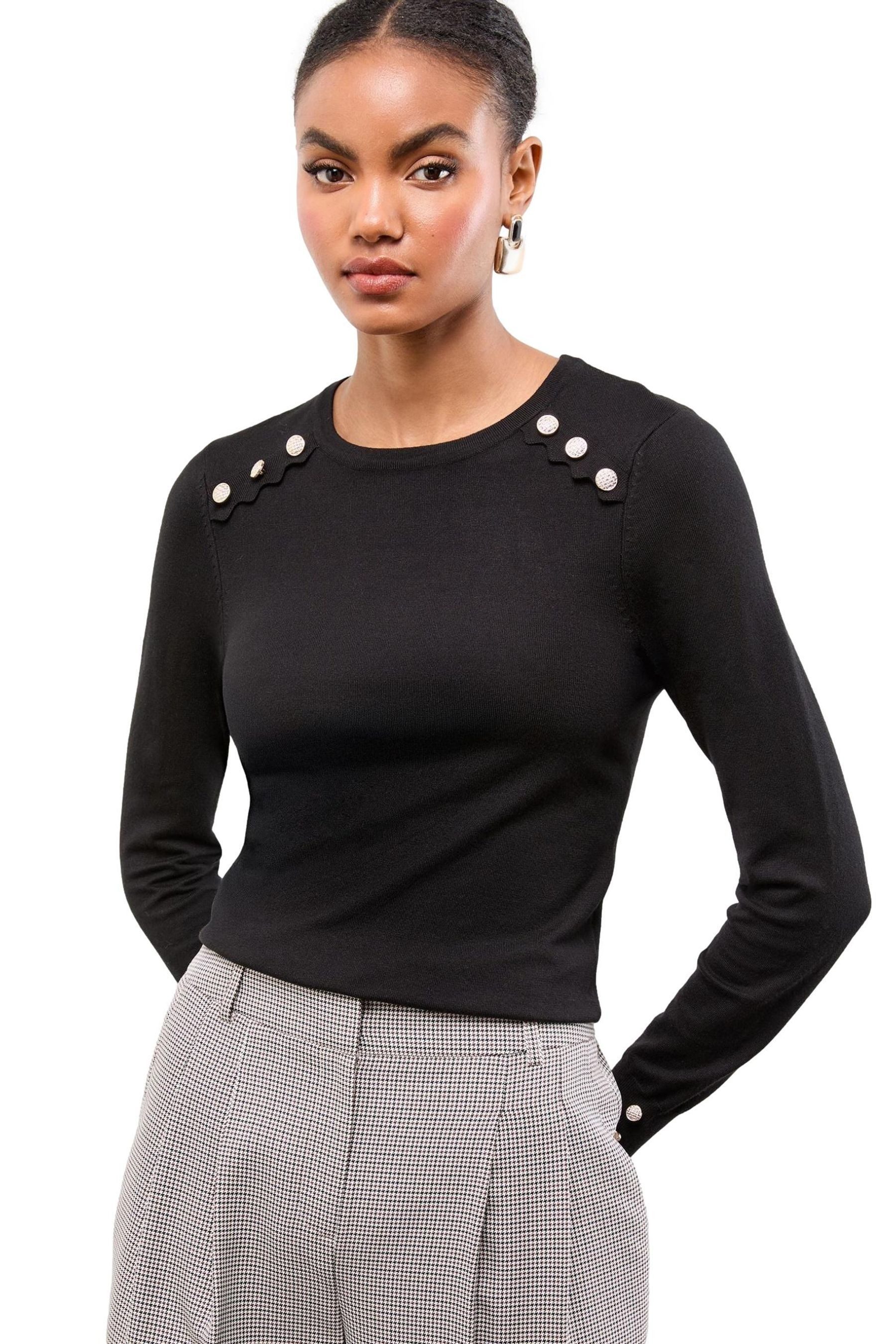 LIPSY Rundhalspullover Lipsy Strickpullover mit Bogenkante, Kurzgröße (1-tlg)