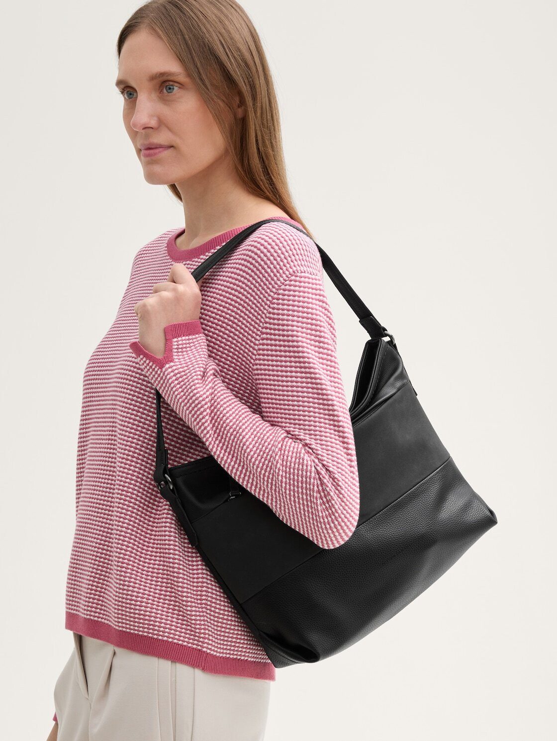 TOM TAILOR Beuteltasche Bags, TTNICOLINA M Schultertasche mit Material-Mix