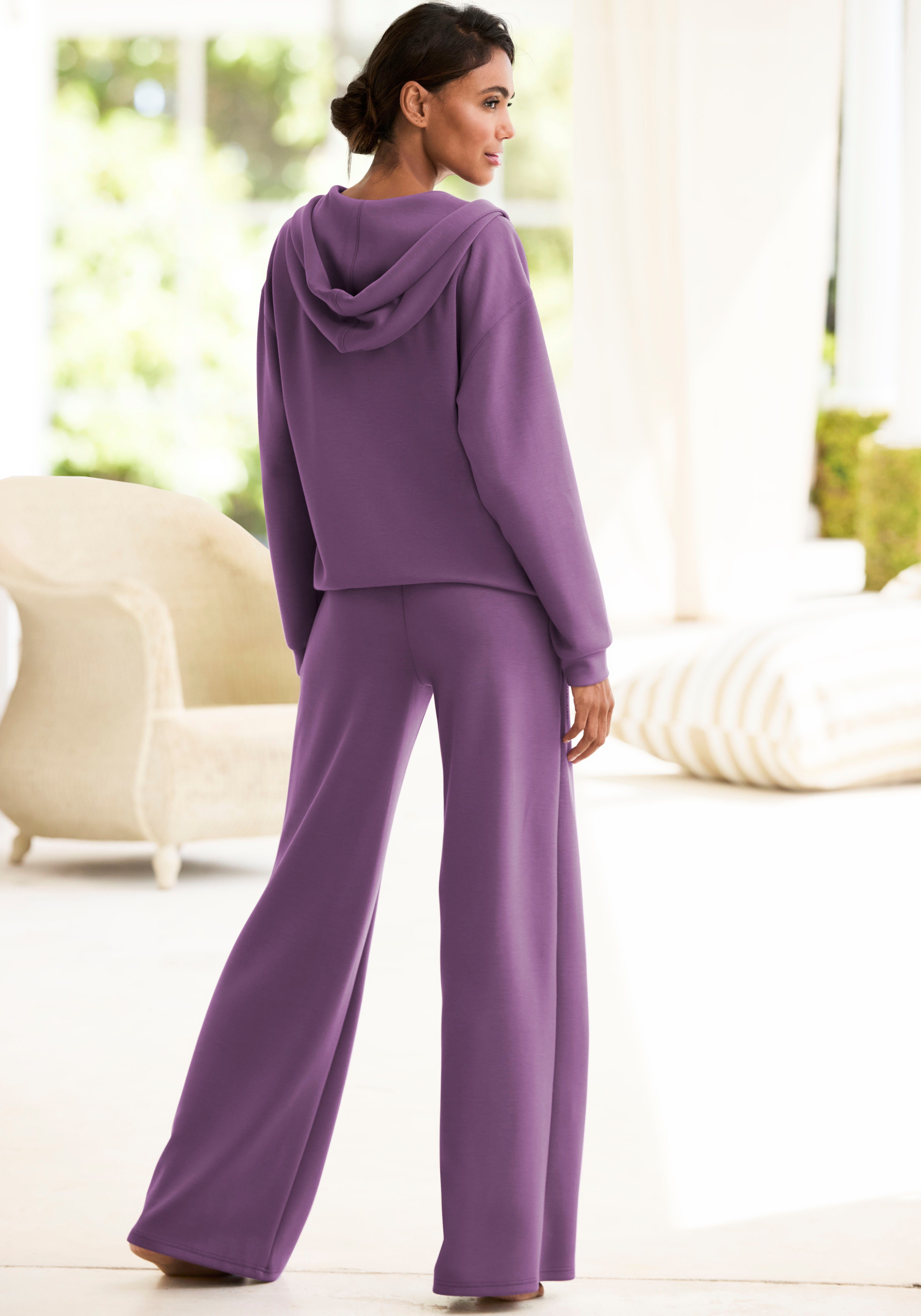 French Connection Hoodie mit V-Ausschnitt und breitem Kragen, Loungewear