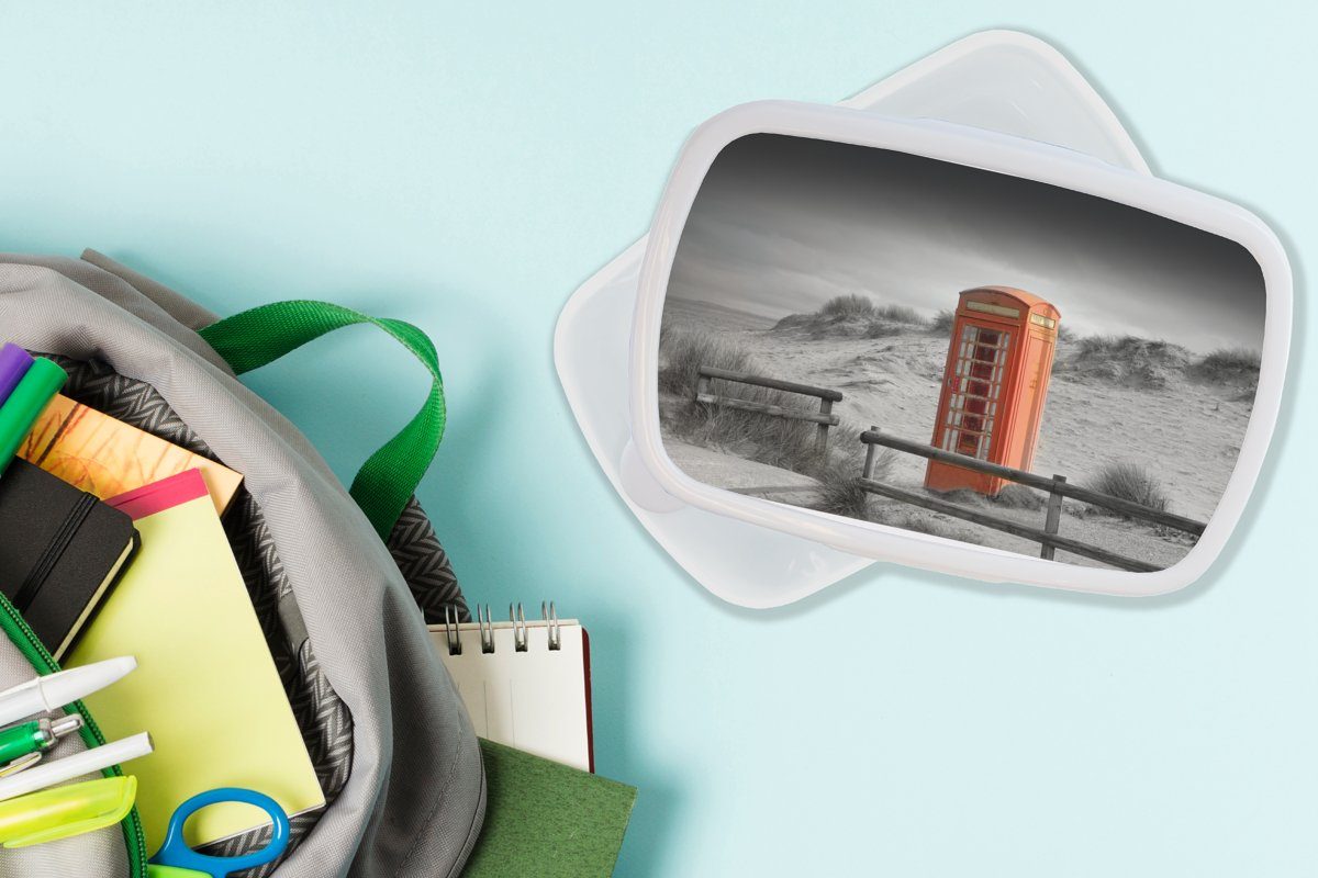 MuchoWow Lunchbox Ein Schwarz-Weiß-Foto Brotdose, Kunststoff, für Brotbox britischen Telefonzelle, Kinder und Erwachsene, Mädchen (2-tlg), mit Jungs und für einer