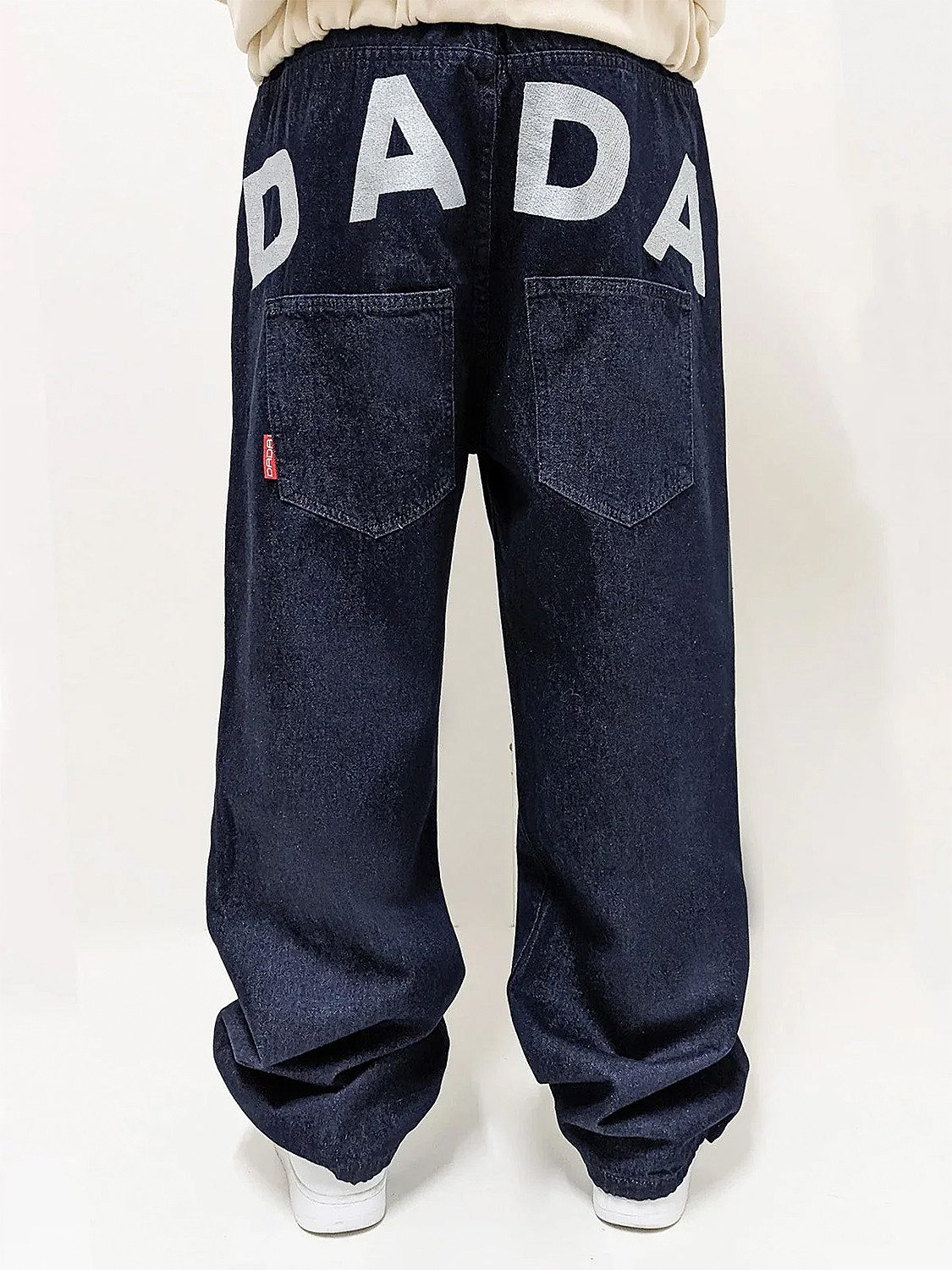 DADA Supreme Regular-fit-Jeans Mit DADA Logo-Stickerei und weitem Schnitt für Baumwolle bedruckt atmungsaktiv Reißverschluss modisch-Style