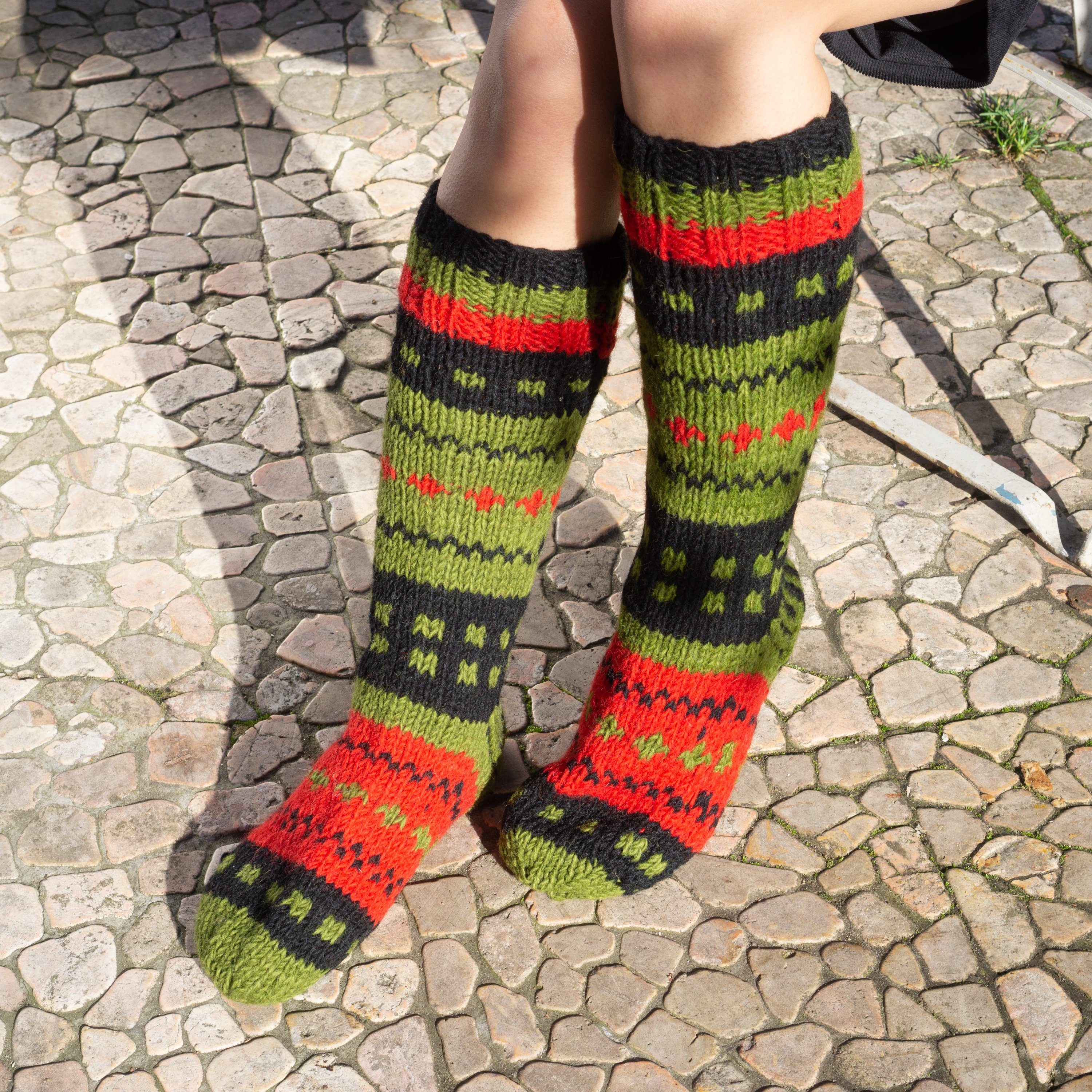 Guru-Shop Haussocken Handgestrickte Schafwollsocken, Nepal Socken -.. günstig online kaufen
