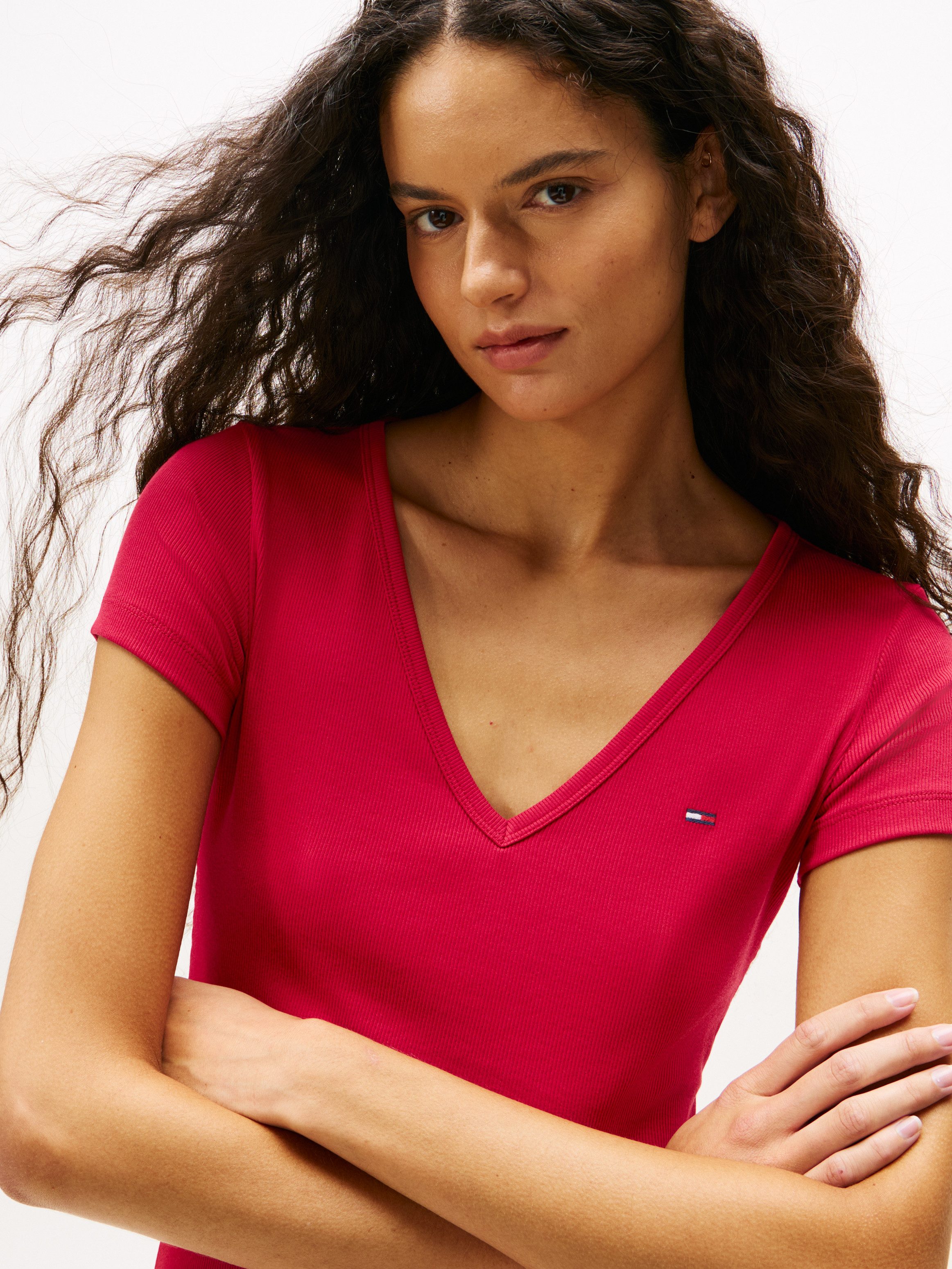 Tommy Jeans Kurzarmshirt TJW SLIM ESSENTIAL RIB V SS mit gerippter Struktur günstig online kaufen