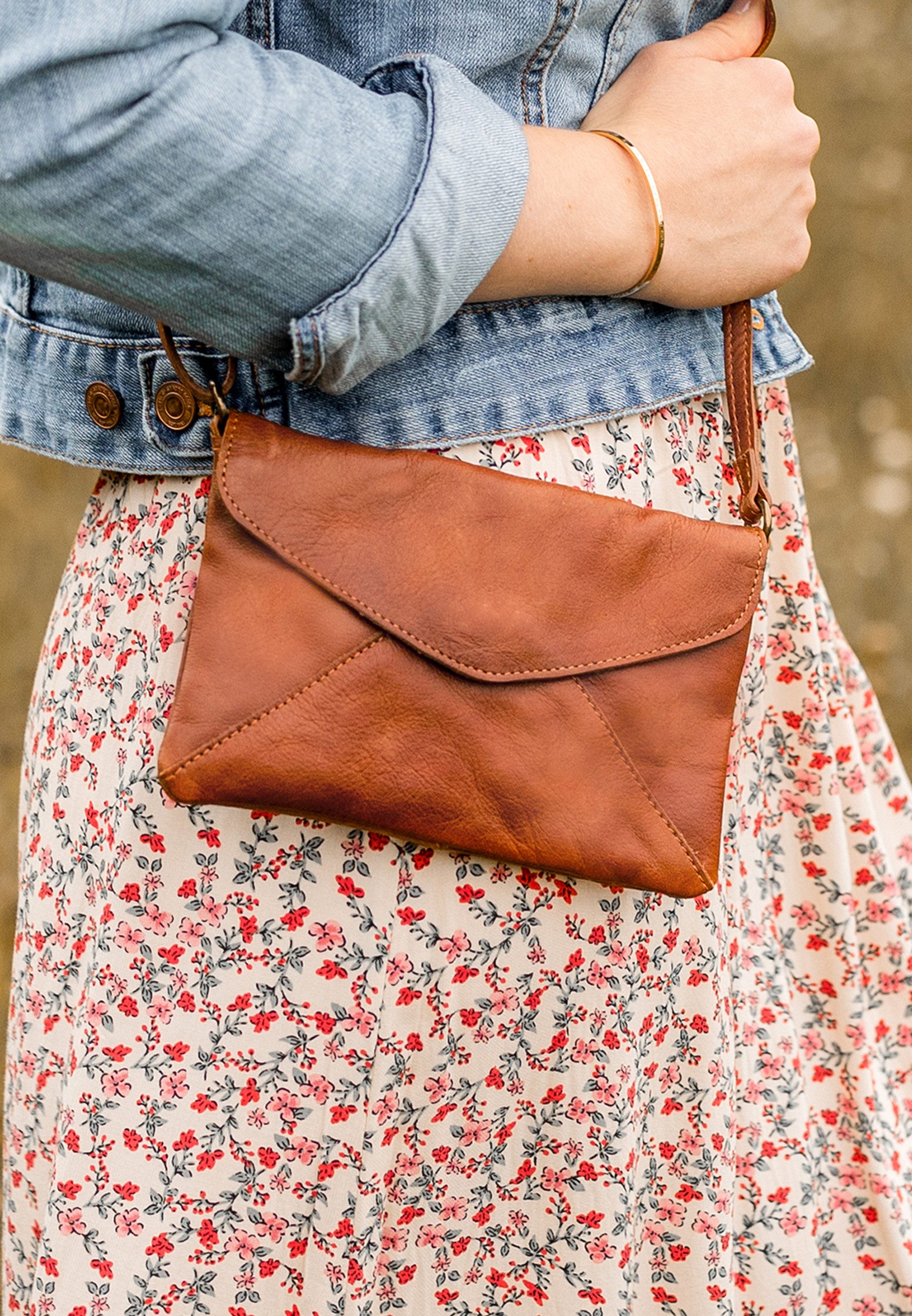 Gusti Leder Umhängetasche Gusti Leder small woman handbag Karisma (1-tlg)