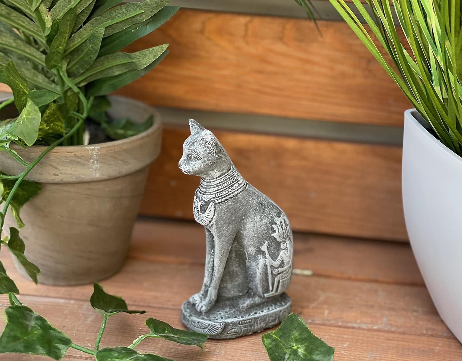 Stone and Style Gartenfigur Frostfeste Steinfigur ägyptische Katzengöttin Bastet