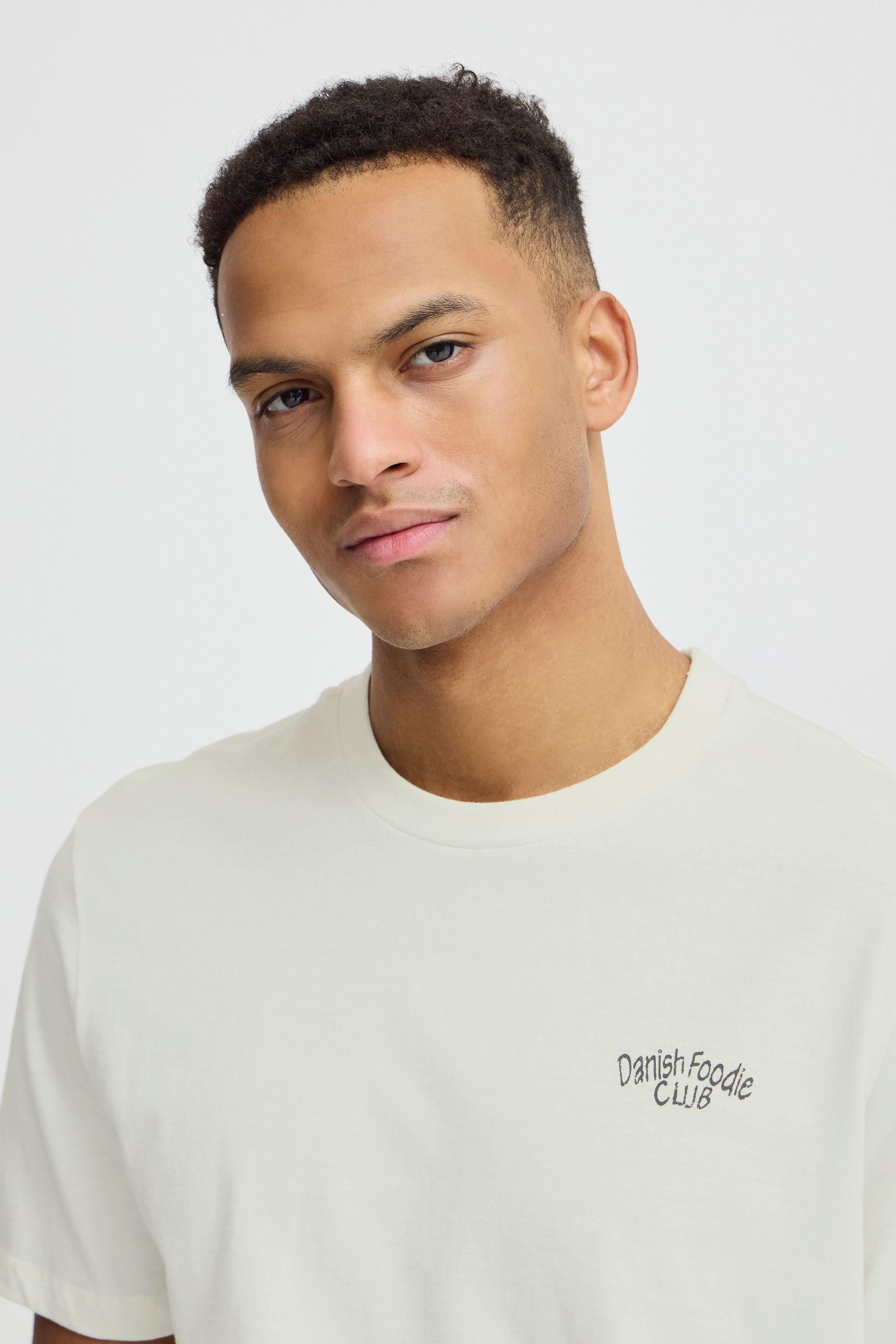 Blend Rundhalsshirt BHViggo (1-tlg) Lässiges T-Shirt mit Backprint