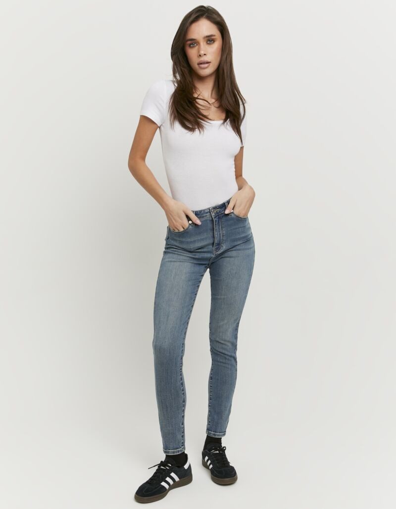 Tally Weijl High-waist-Jeans SPADESMART2 mit engem Beinverlauf und hoher Leibhöhe – Bild 4 von 5