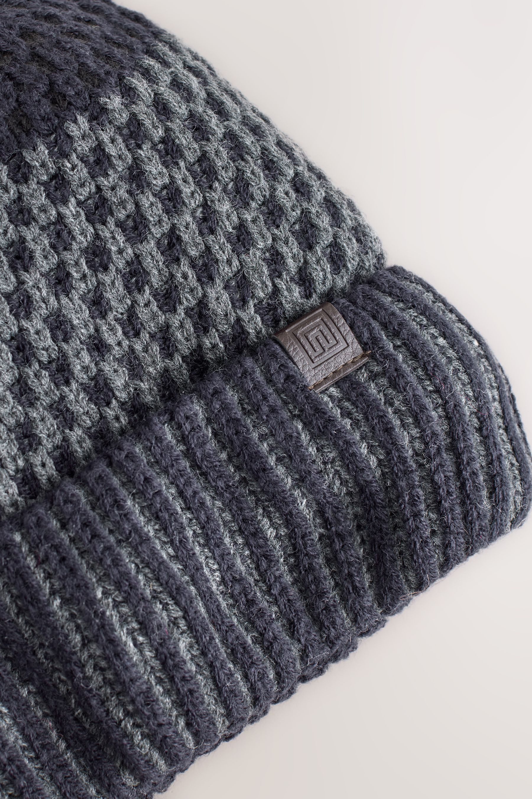 Next Bommelmütze Gestreifte Bommelmütze (1-St) günstig online kaufen