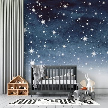 Unik Nordic Kindertapete Vliestapete Kinderzimmer Aquarell Sterne (250/280/300 cm Höhe) #1001, glatt, grafisch, (Komplettsatz für eine Wand, Vlies, Fototapete, ausdünstungsfreier Druck), Geeignet für alle typischen Oberflächen. Auch Decken oder Schrägen.