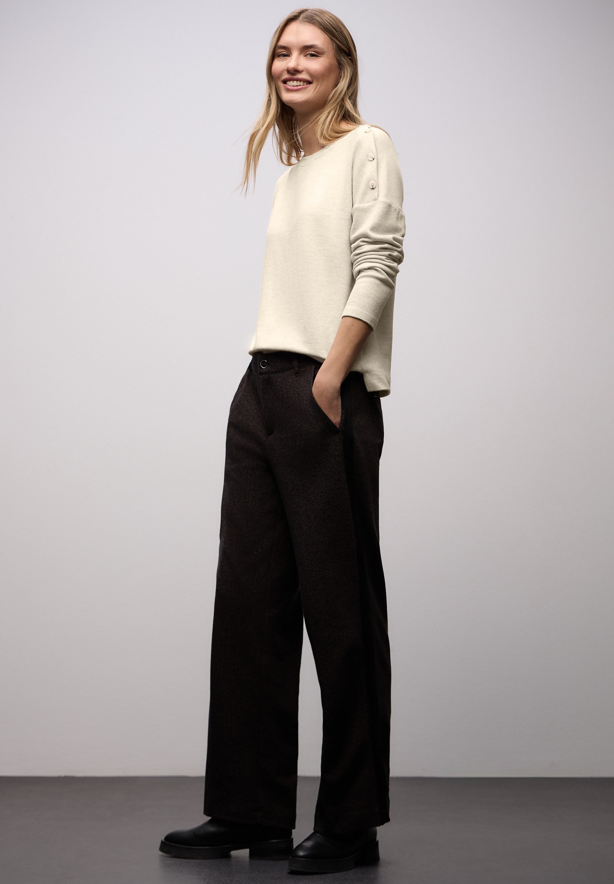 STREET ONE Strickpullover Knopfdetail an den Schultern und im Melange-Look