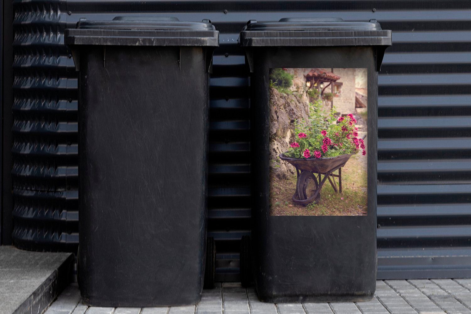 Wandsticker (1 - Sticker, MuchoWow - Mülltonne, Blumen Abfalbehälter Rosa Container, Mülleimer-aufkleber, St), Schubkarre