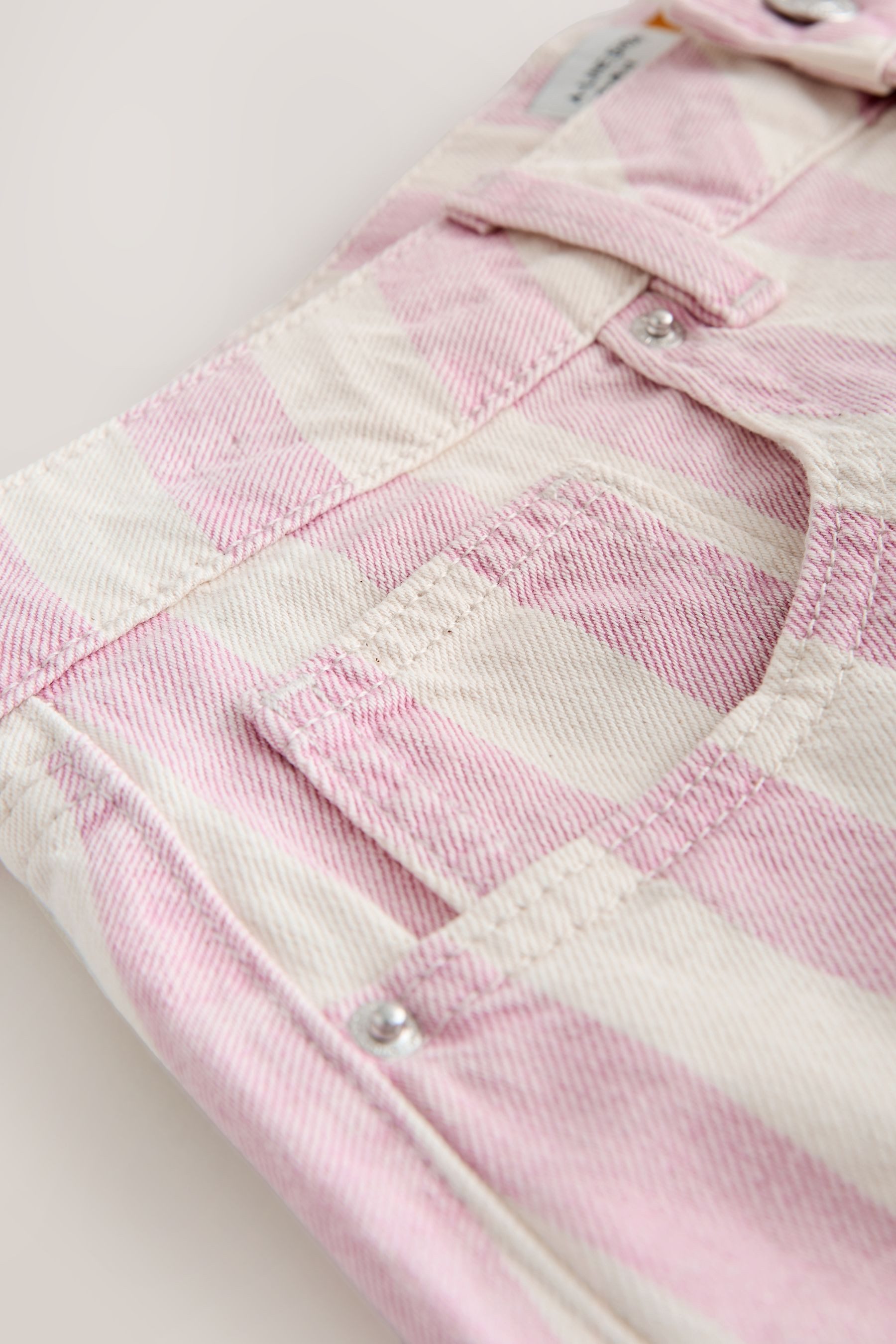 Next Jeansshorts Jeansshorts mit hohem Bund in A-Linien-Form (1-tlg)
