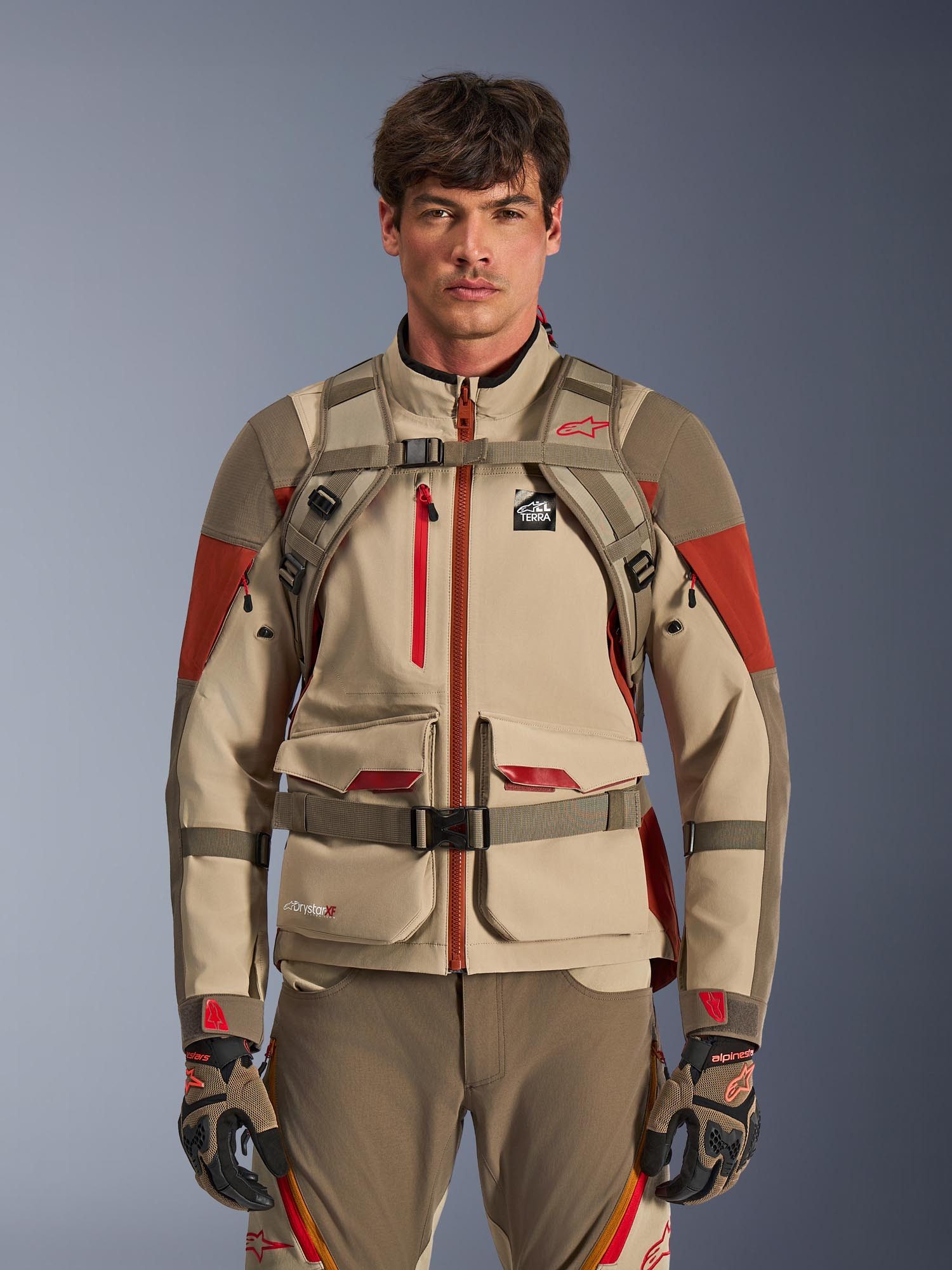 Alpinestars Rucksack AT-15 Motorradrucksack, erweiterbares Volumen,Molle Befestigungssystem