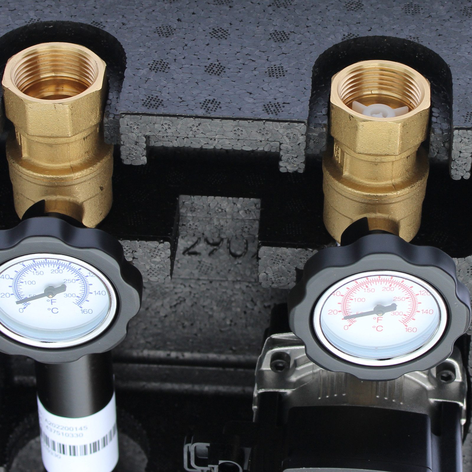 ganz24 Heizkreisverteiler EcoMix EN004 Pumpengruppe 40–70 °C mit Grundfos UPM3 Hybrid 25/7, Optimale Wärmedämmung