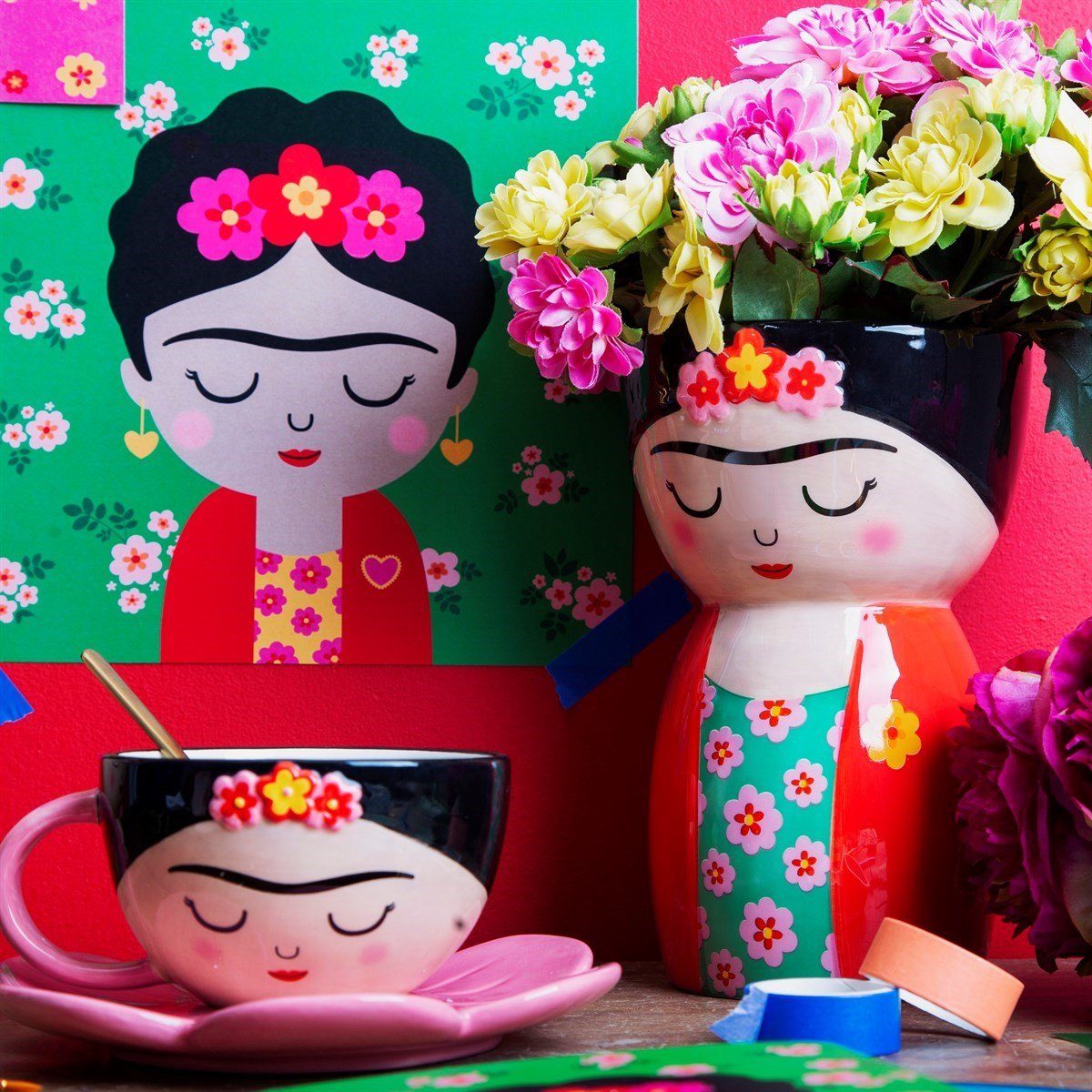 Frida & Vase, Rot/bunt handgefertigt Belle Shaped Dekovase Body Sass