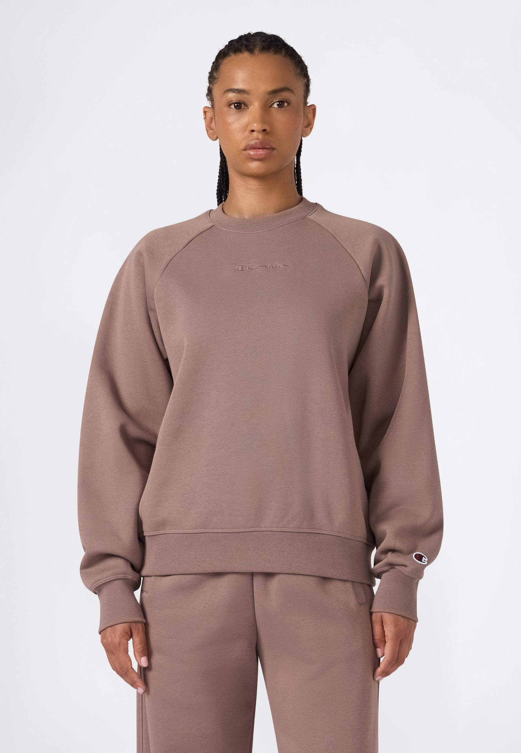 Champion Sweatshirt SPORTWEAR CREWNECK Loose Fit Langarm-Design, Crewneck-Ausschnitt, aus Baumwolle und Polyester
