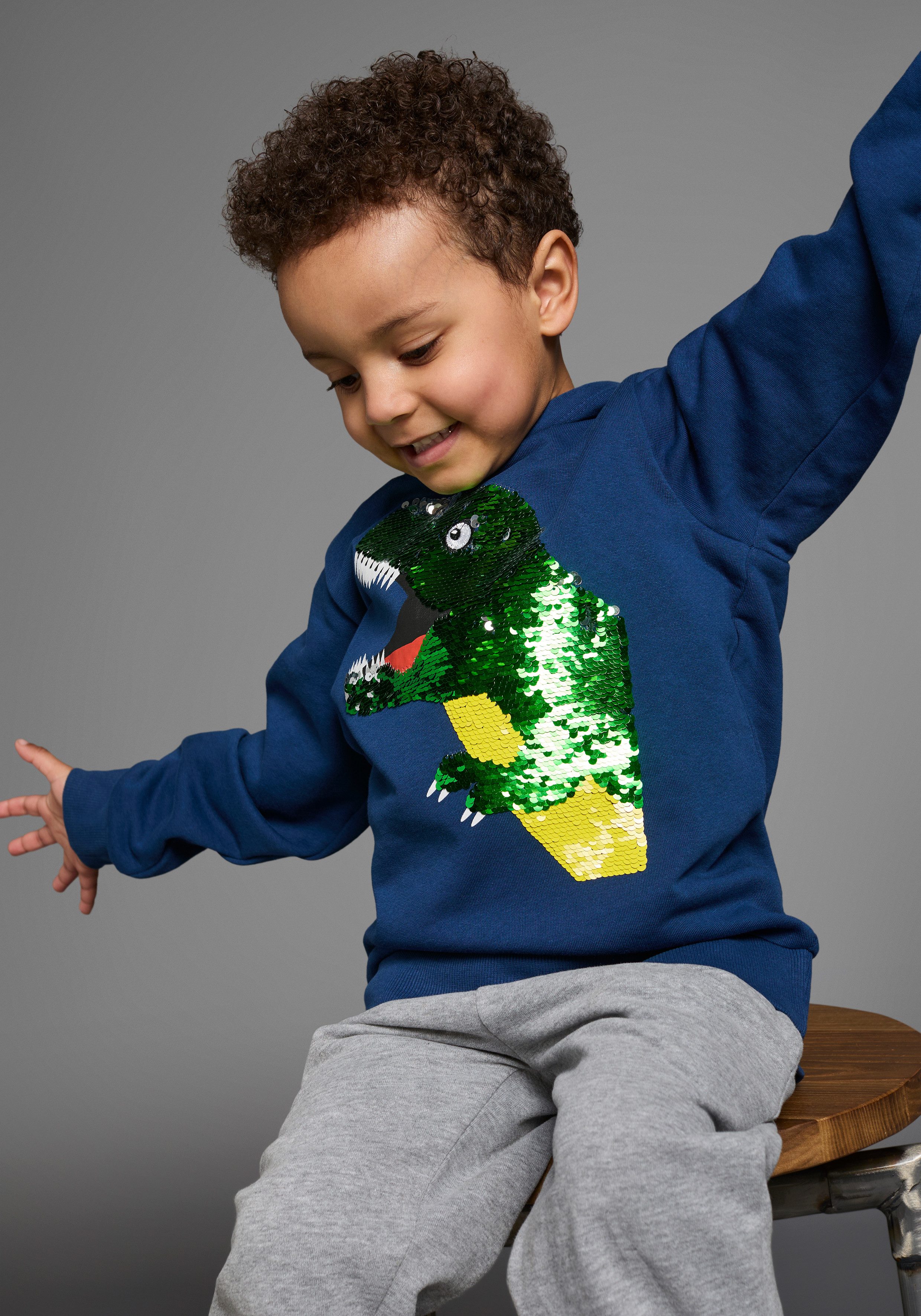 Kapuzensweatshirt mit tollem Dino aus Wendepailletten