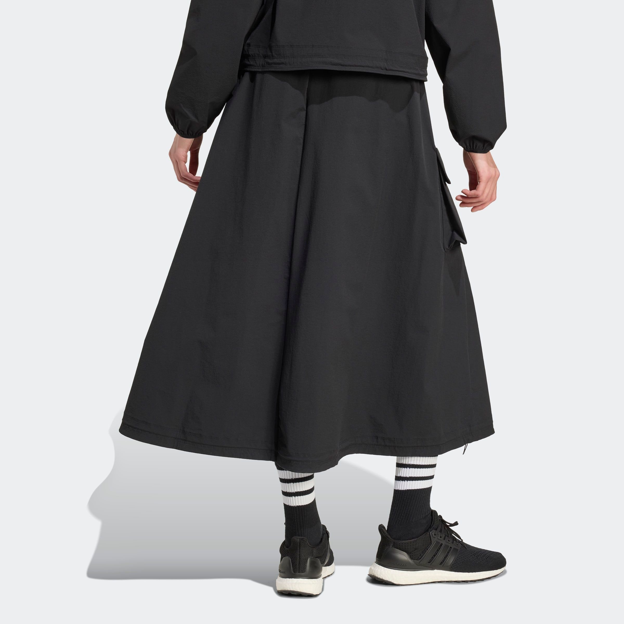 adidas Sportswear Sommerrock CITY TECH CARGO Cargo-Rock aus Ripstop Material