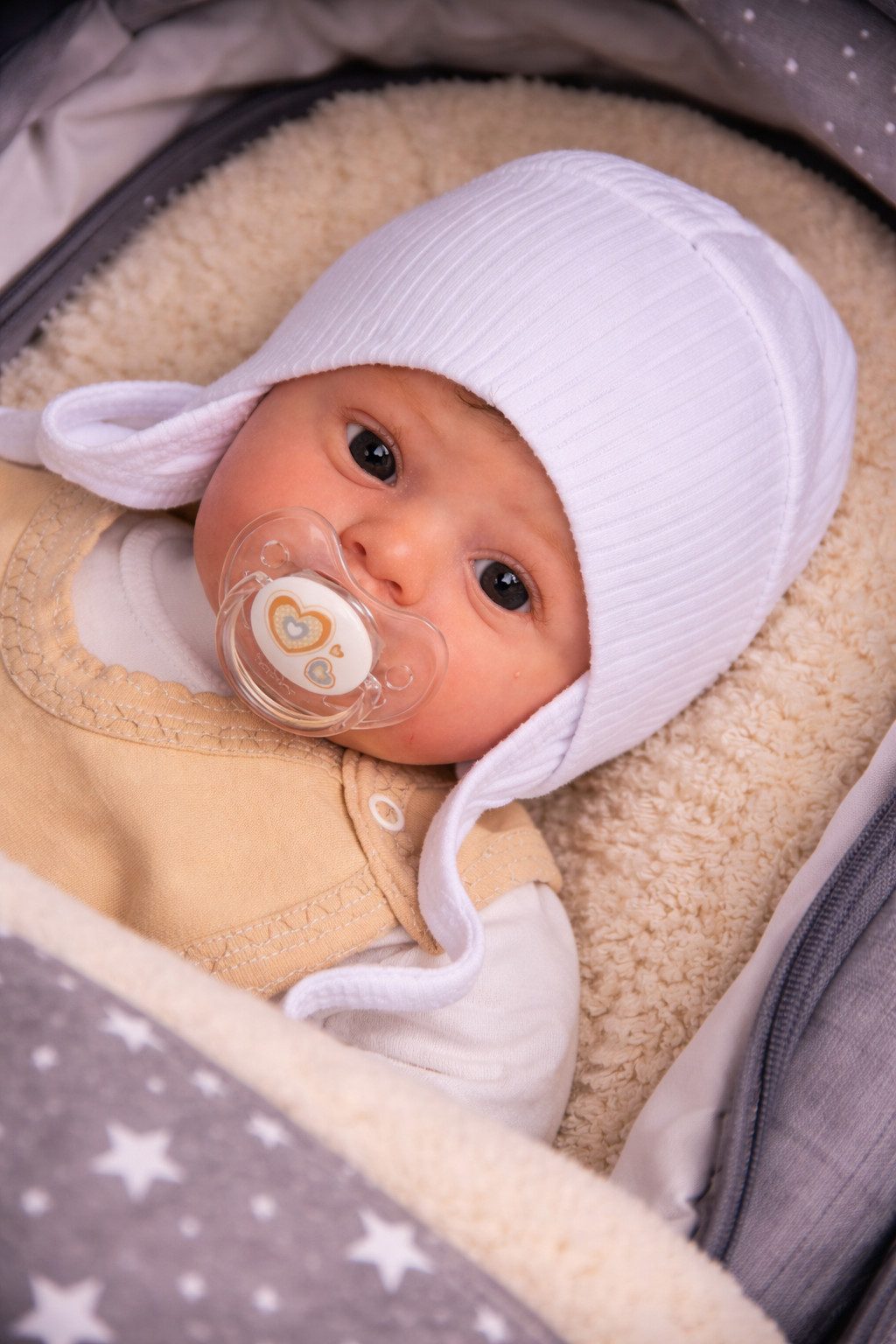 La Bortini Erstlingsmütze Baby Mütze für Neugeborene Mützchen Haube in Weiß gerippt 32 34 36 38 40 42 44 46