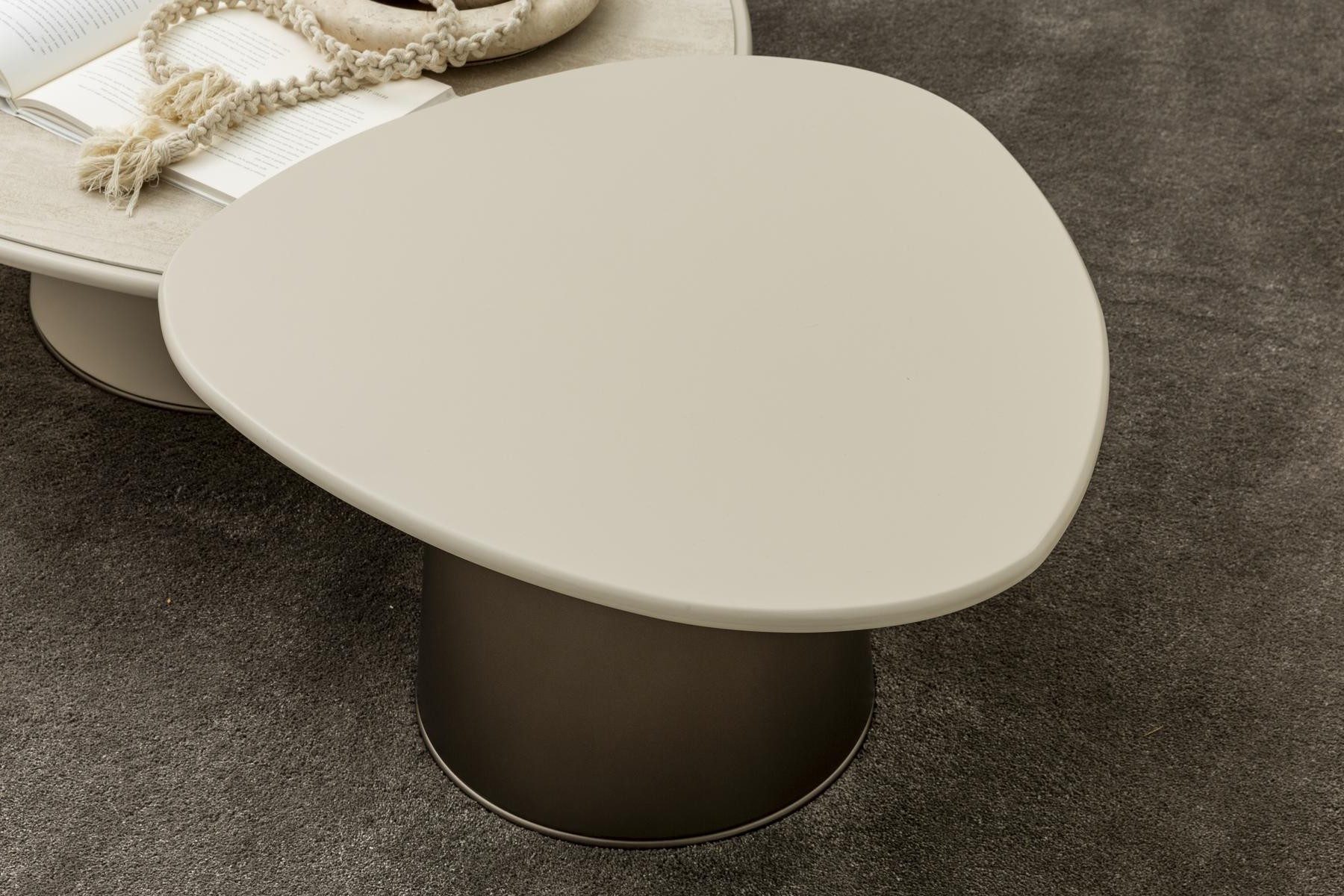Xlmoebel Couchtisch XLMOEBEL Beistelltisch aus Holz in hellem Holzton, modern (Packung, 1-St., Beistelltisch), Made in Europa