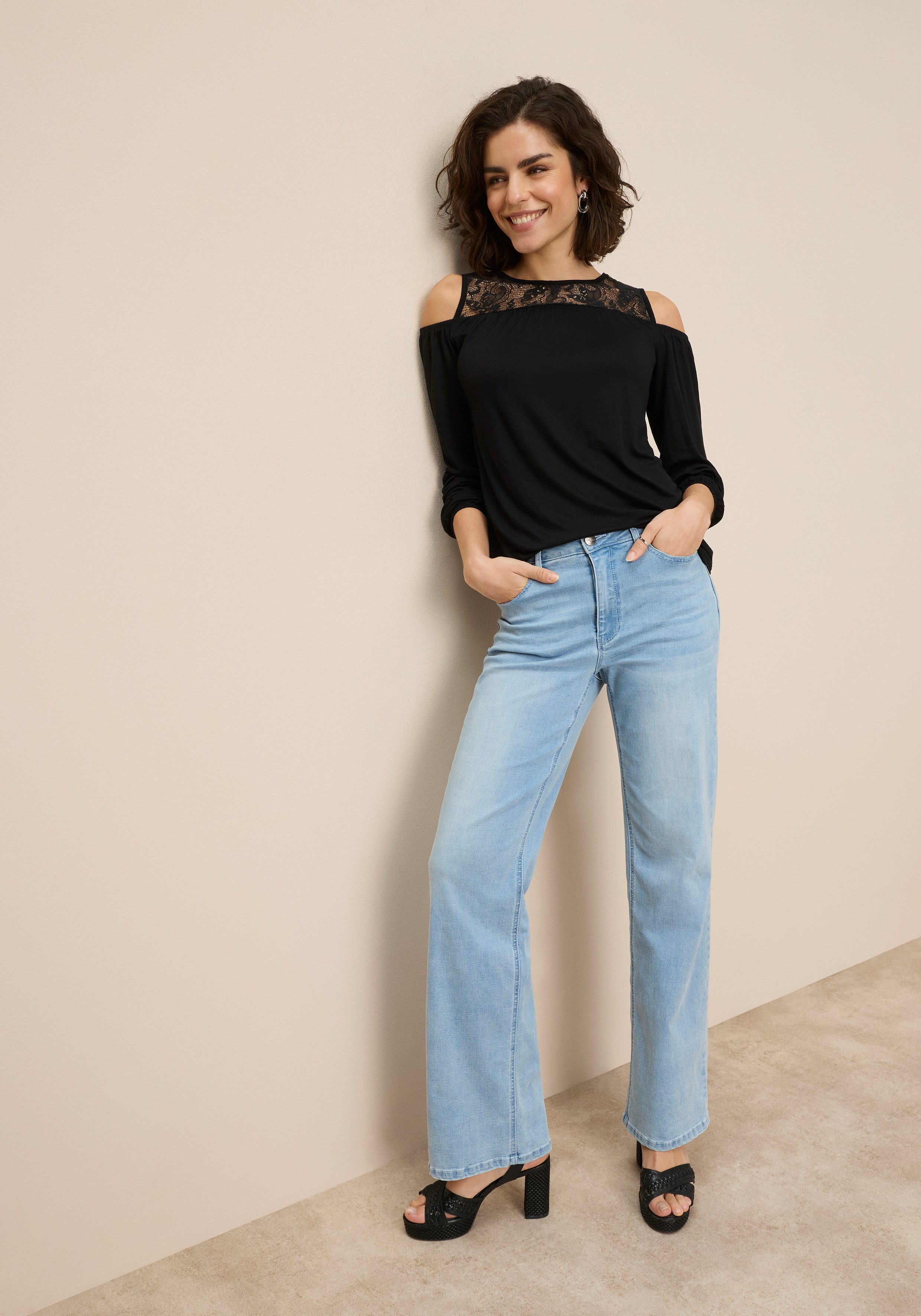 Laura Scott Langarmshirt aus Viskosemischung, figurumspielende Passform, elastisches Material – Bild 4 von 5