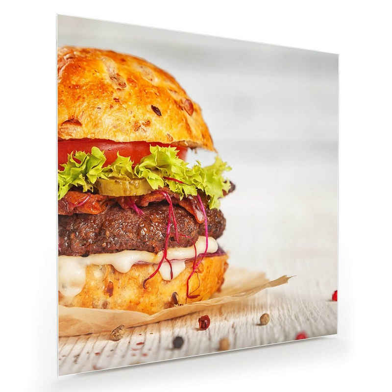 Primedeco Glasbild Wandbild Quadratisch Burger schön platziert mit Aufhängung, Speisen