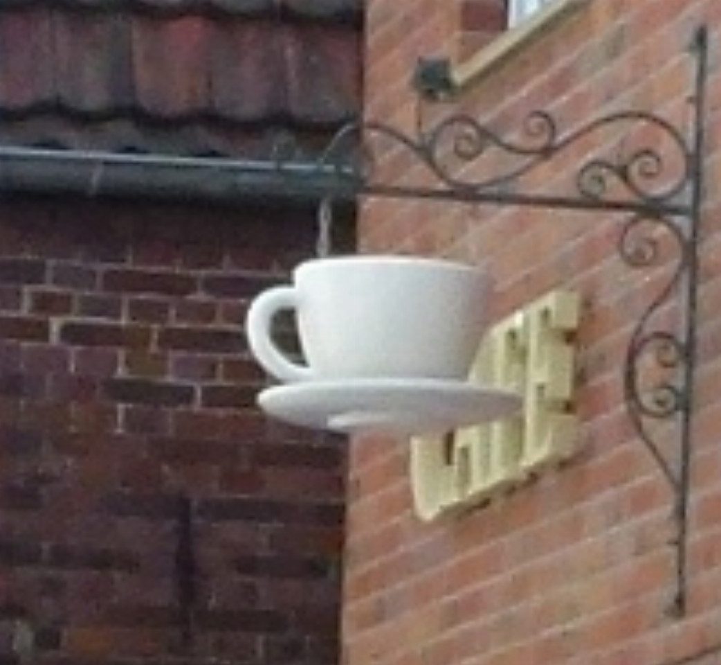 Walt-Deko Dekofigur Kaffeetasse mit Unterteller 80cm breit