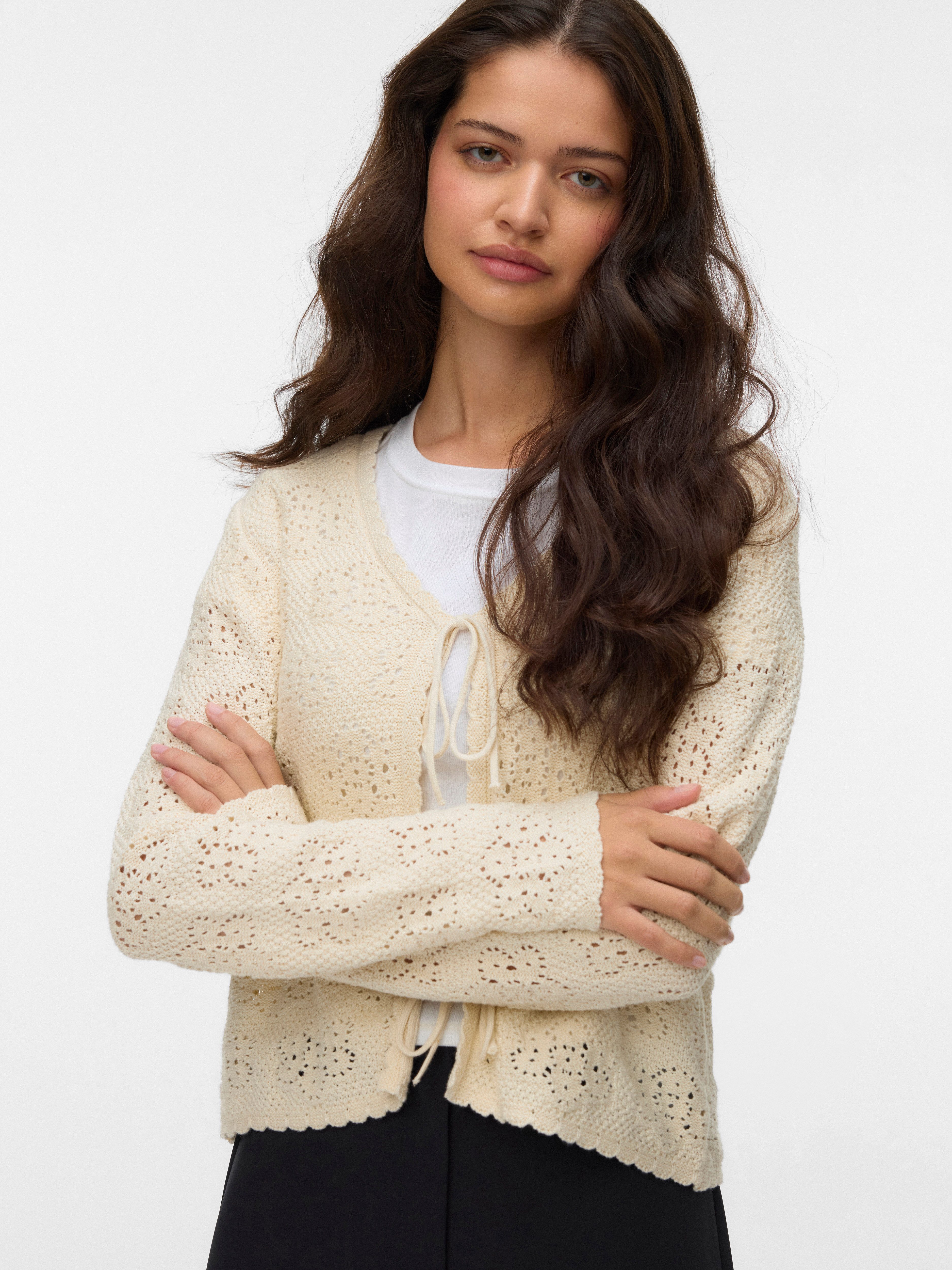 Vero Moda Strickjacke VMAVA LS V-NECK TIE STRING CARDIGAN Baumwolle, gewellte Strickbündchen