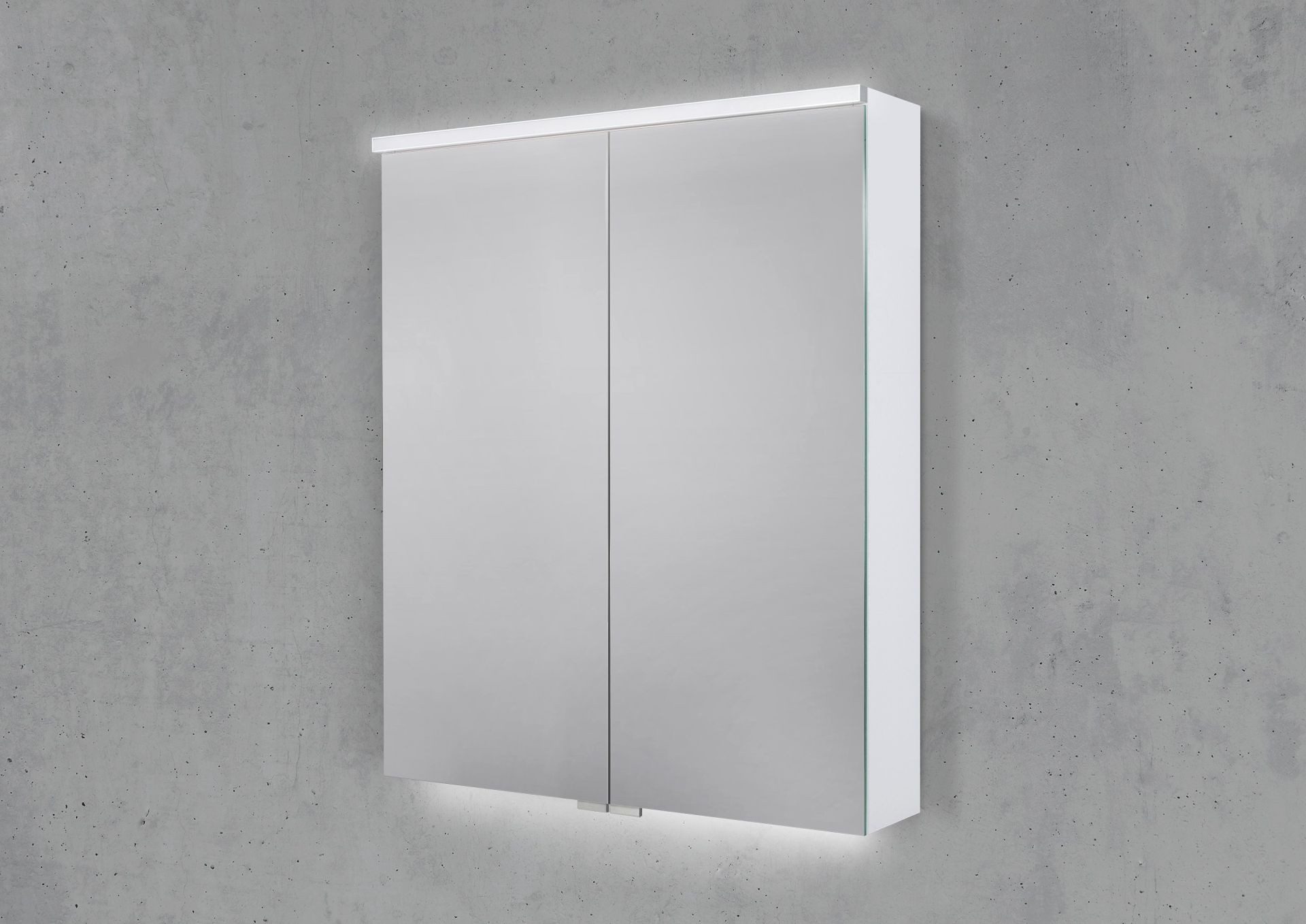 Intarbad Badezimmerspiegelschrank 2-türiger Spiegelschrank mit MULTI LED Beleuchtung, stufenlos dimmbar (Doppelspiegeltüren, Holz-/ Lackdekore, Maße von 60 bis 120 cm wählbar, Höhe 71,8 cm, Glasfachböden, Magnetleiste & Kosmetikspiegel Ø 12 cm) Vormontierte Lieferung, Floatglas, 160 kg Traglast, Made in Germany