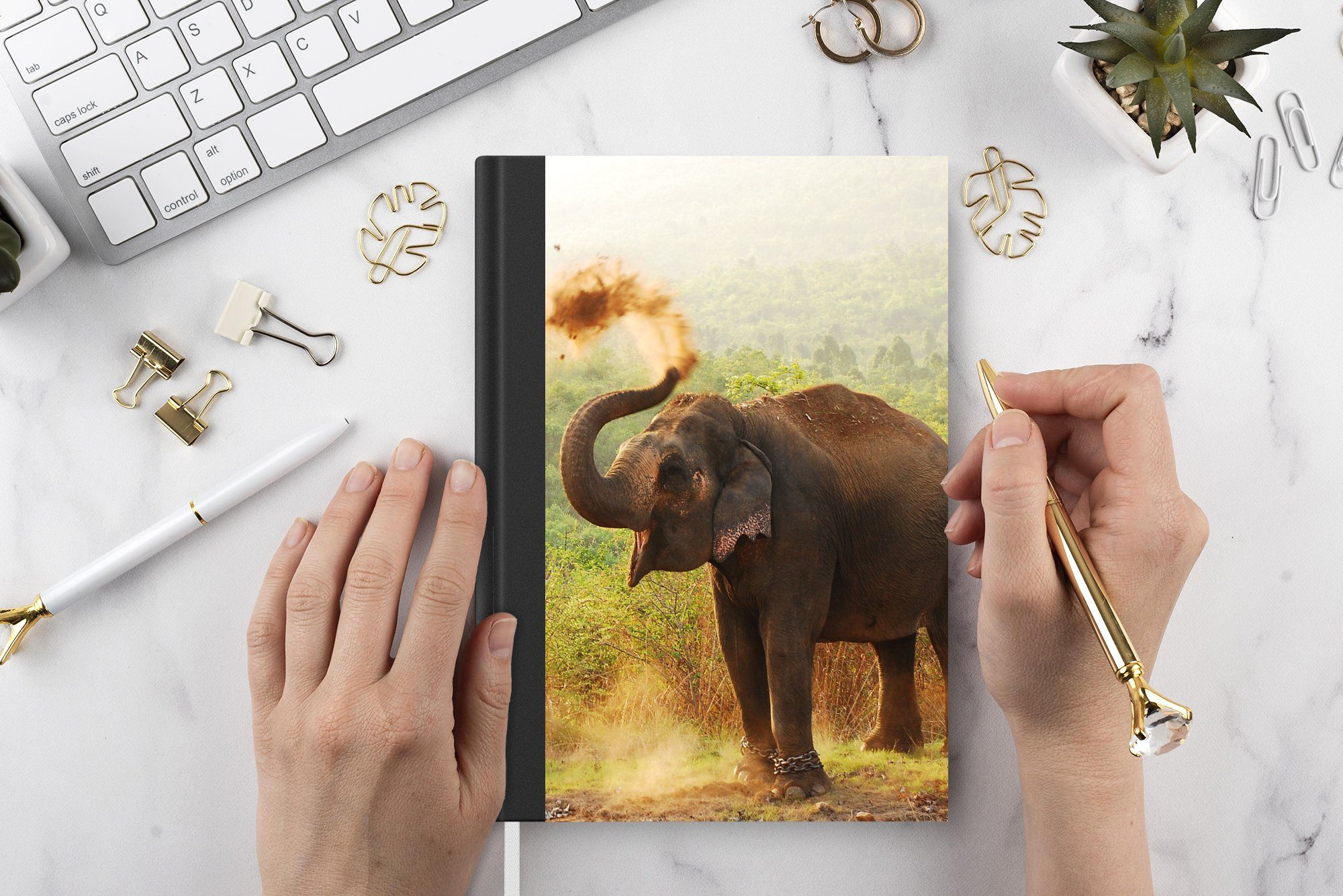 Haushaltsbuch Tagebuch, A5, Journal, - - Notizbuch MuchoWow Wald Elefant Tiere Bäume, Merkzettel, Notizheft, - 98 Seiten,
