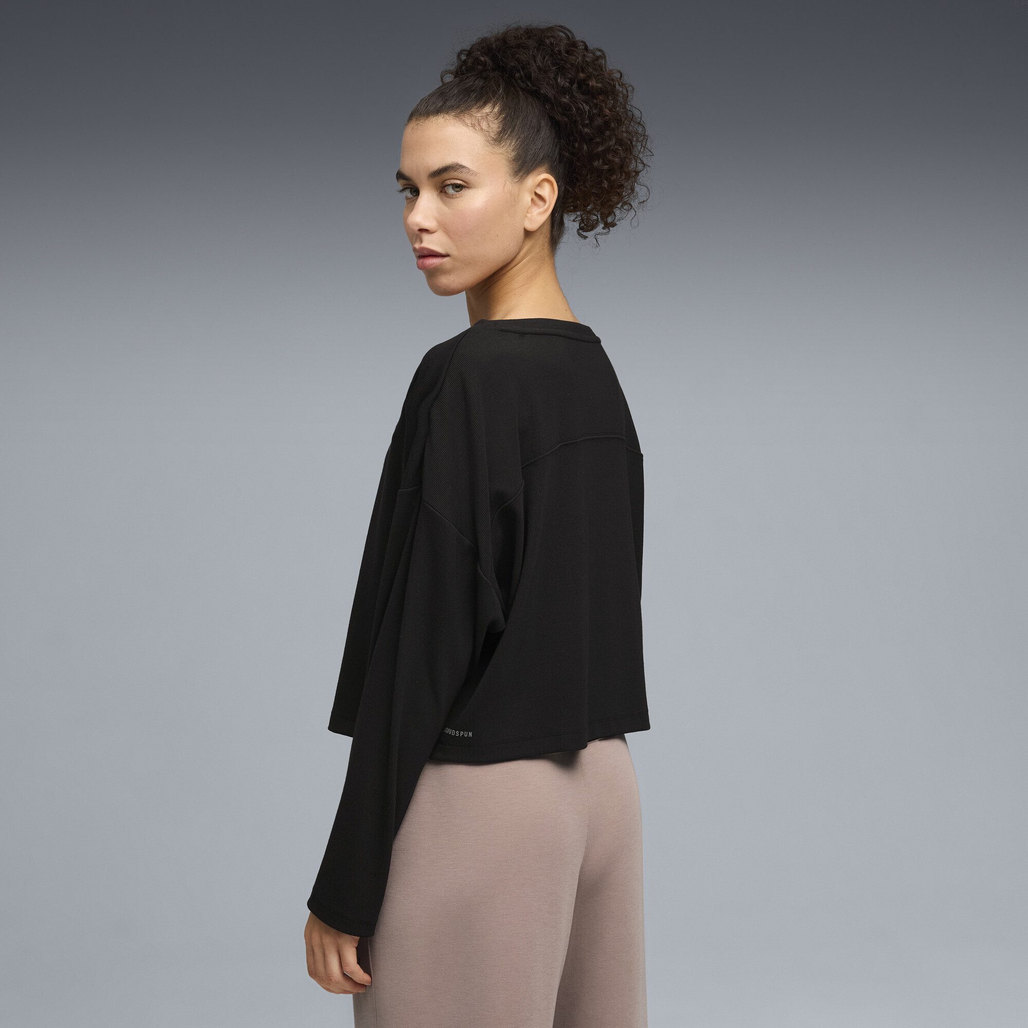 PUMA Trainingsshirt CLOUDSPUN Rib Slouch Boxy T-Shirt Damen