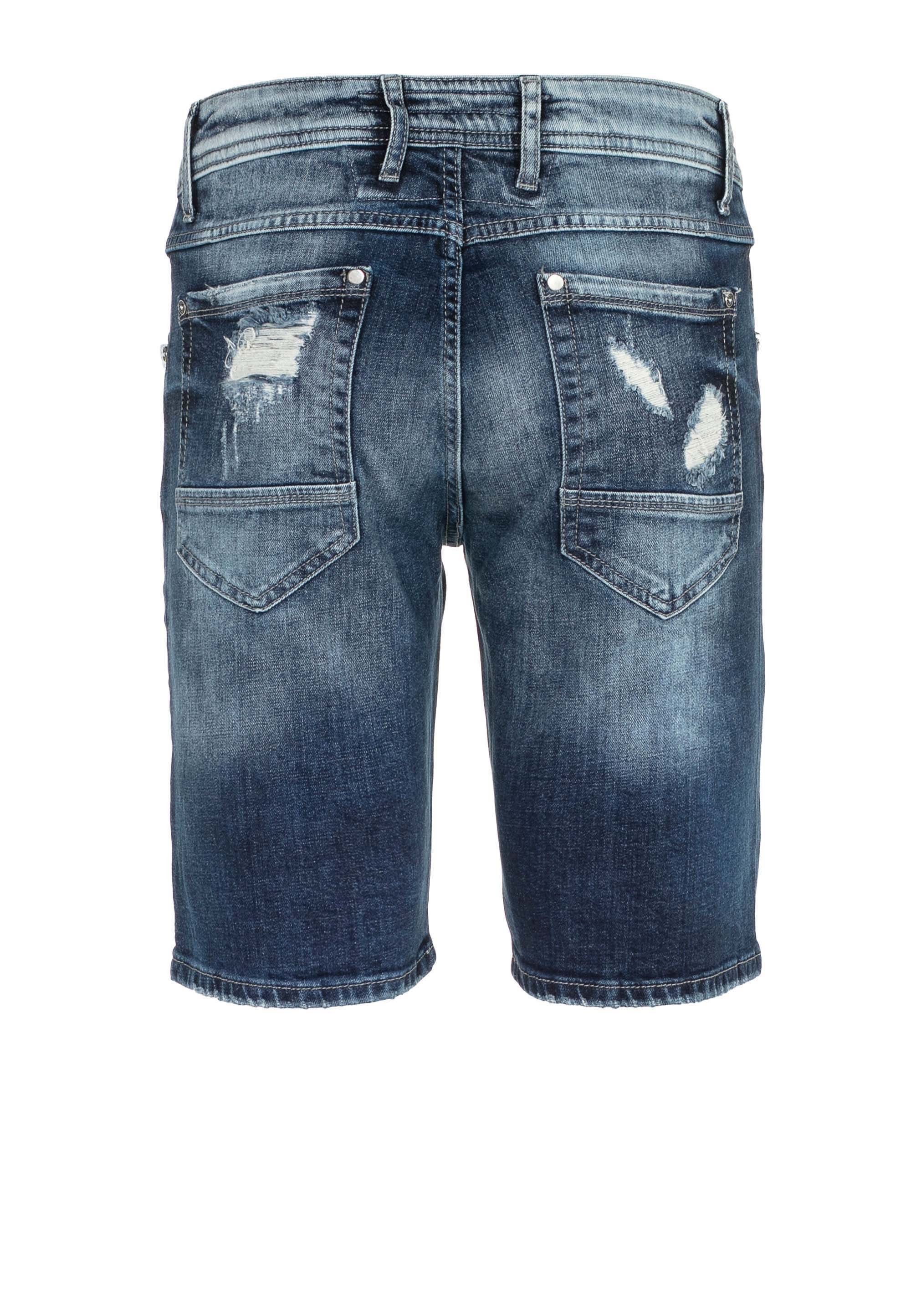 Cipo & Baxx Shorts im modischen Destroyed-Look