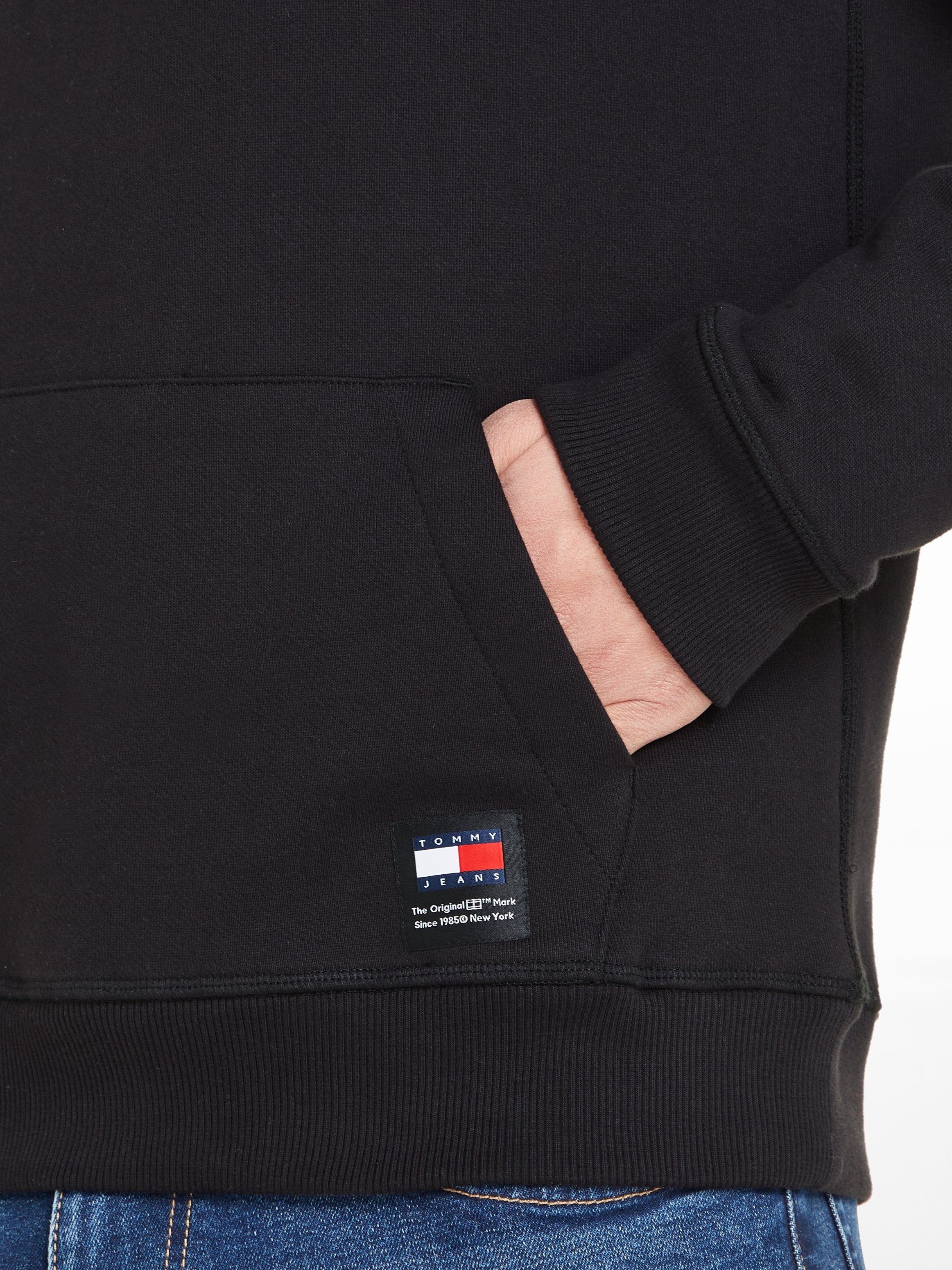 REG HOODIE Logodruck Brust auf der TJM Kapuzensweatshirt CLASSICS EXT Tommy Black BOLD Jeans mit