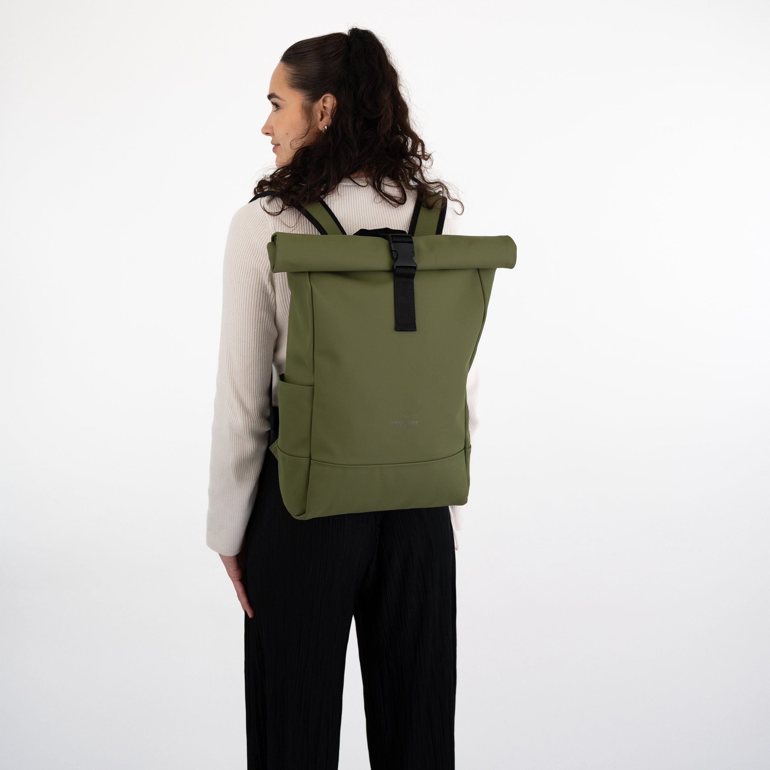 Johnny Urban Cityrucksack Harvey Medium, Rolltop Damen Herren, Laptop Fach (1-tlg), Wasserabweisend