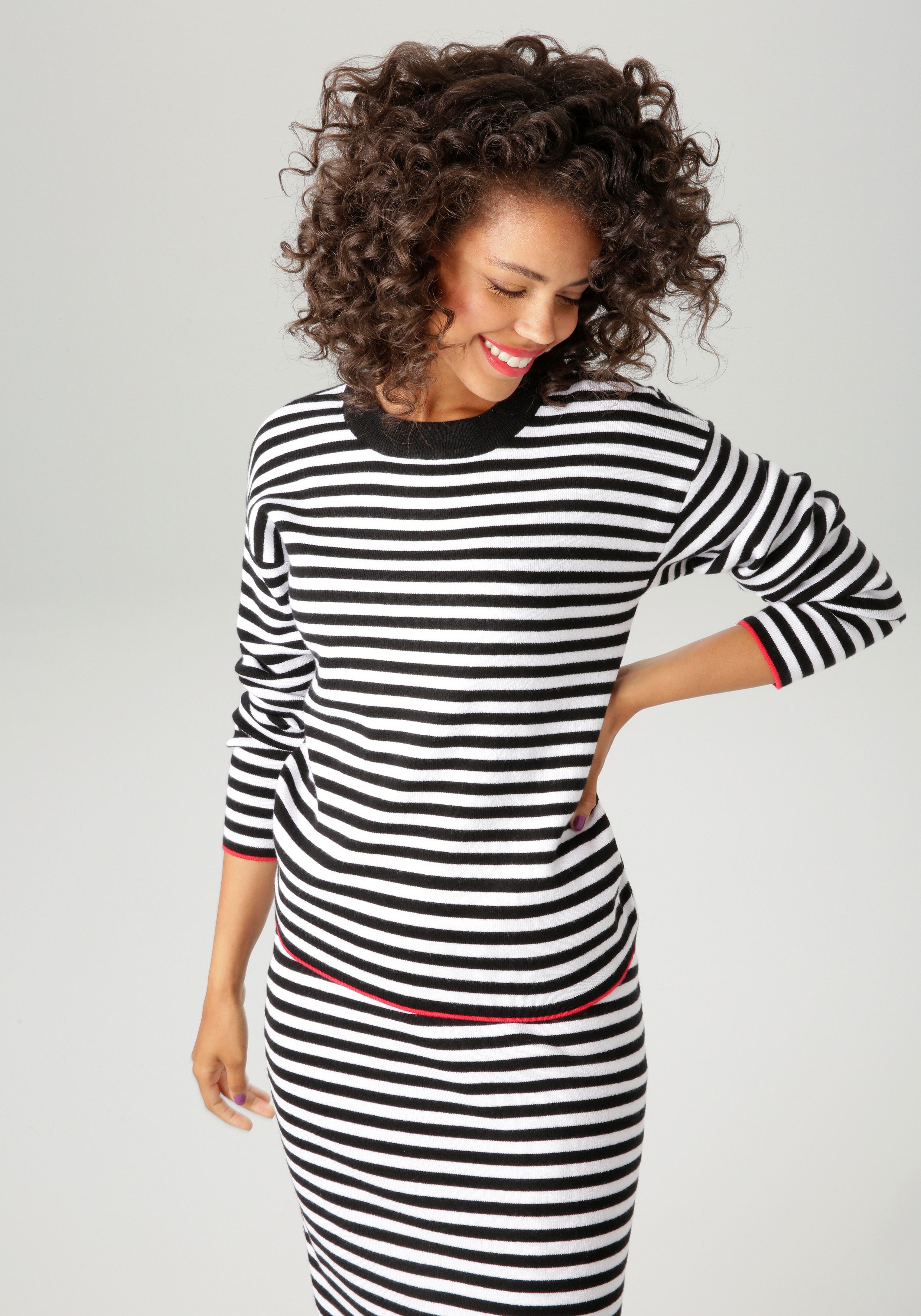 Aniston CASUAL Strickpullover mit roten Farbakzenten am Saum und den Ärmeln günstig online kaufen