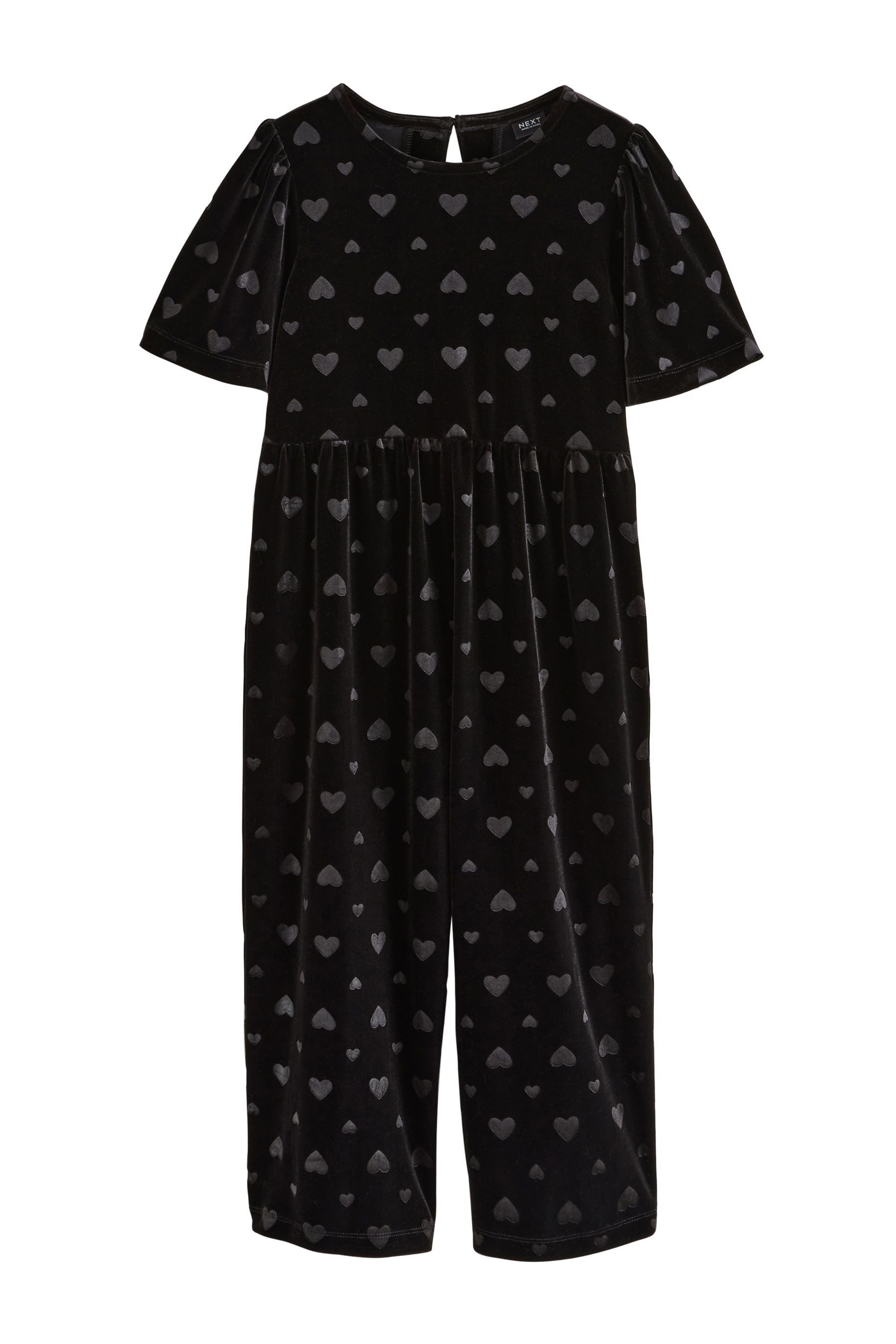 Next Jumpsuit Velours-Jumpsuit mit Herzprägung (1-tlg)