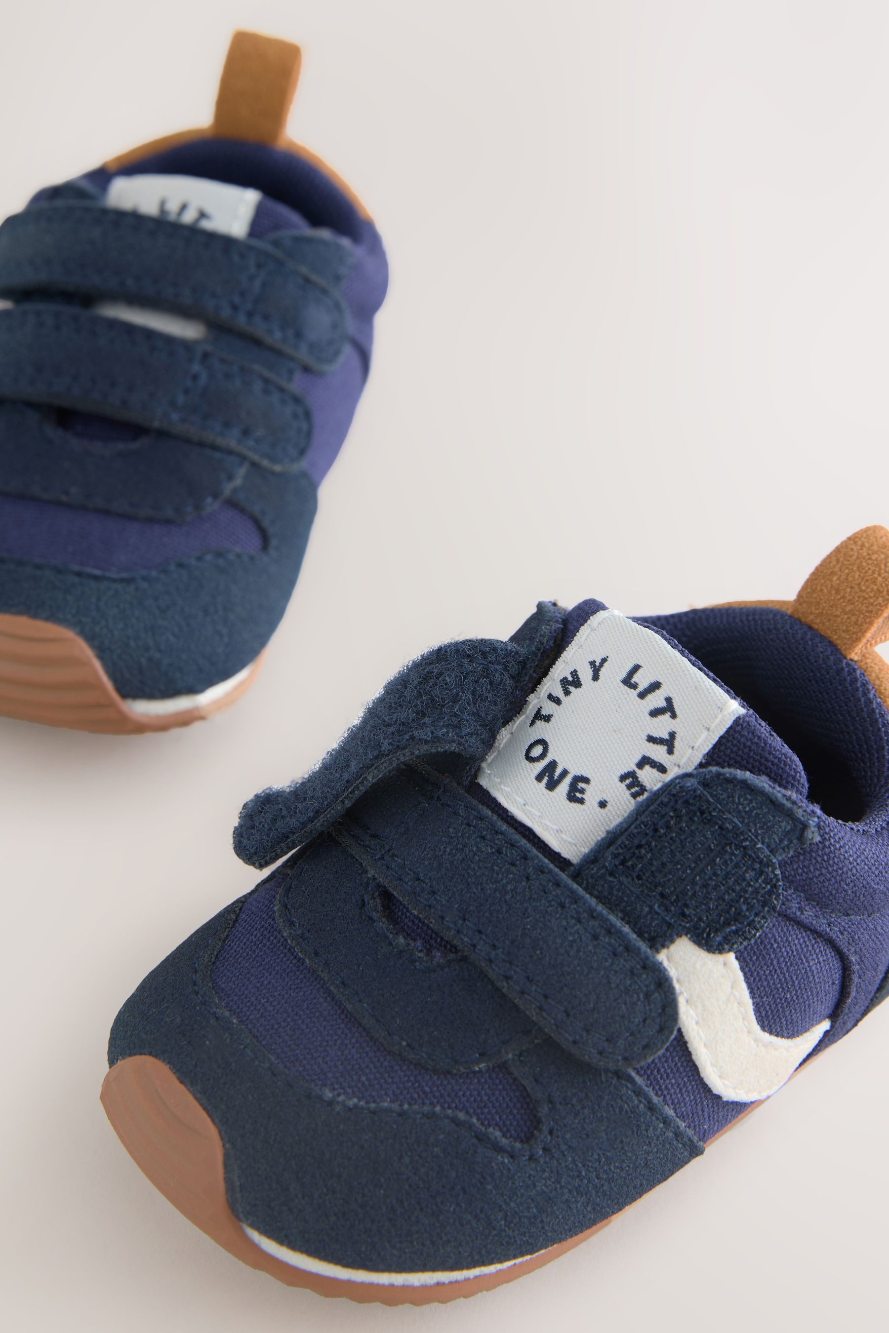 Next Baby Sneaker mit Klettverschluss Sneaker (1-tlg)