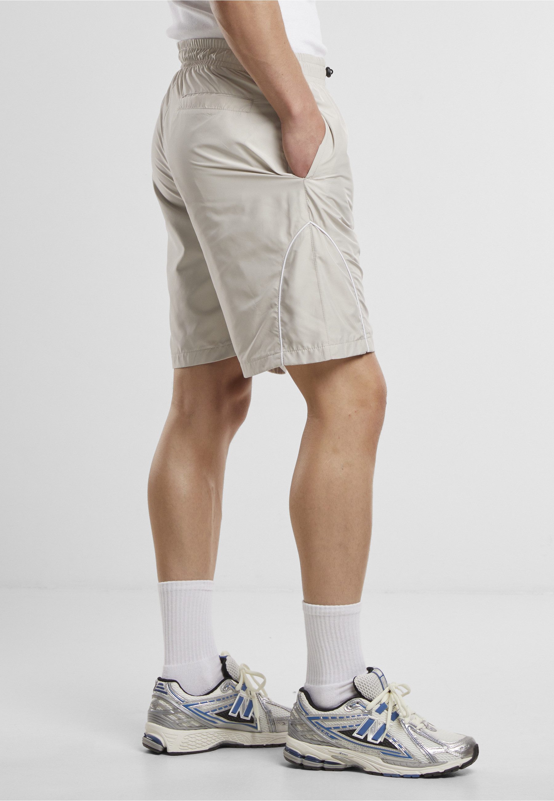 URBAN CLASSICS Shorts Urban Classics Piped Panel Trackshorts (1-tlg)
