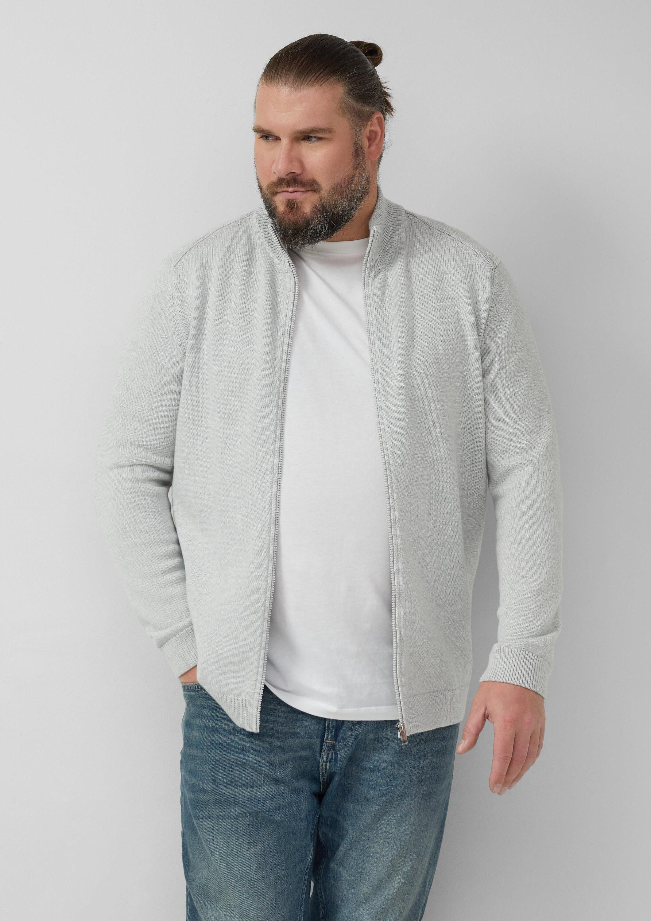 s.Oliver Cardigan Strickjacke Baumwoll-Strickjacke mit Stehkragen und Logo-Patch