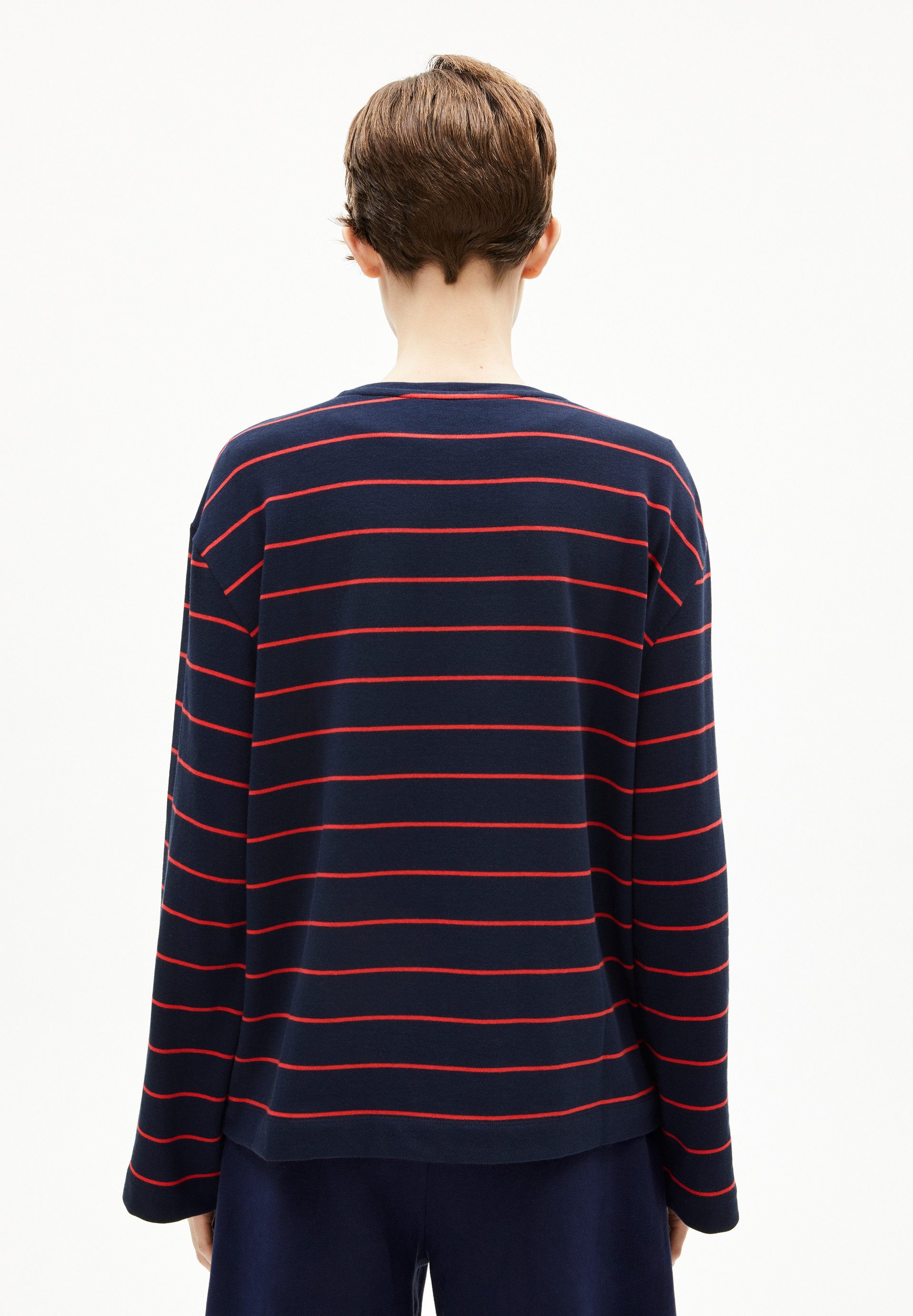 tinted navy-candy apple