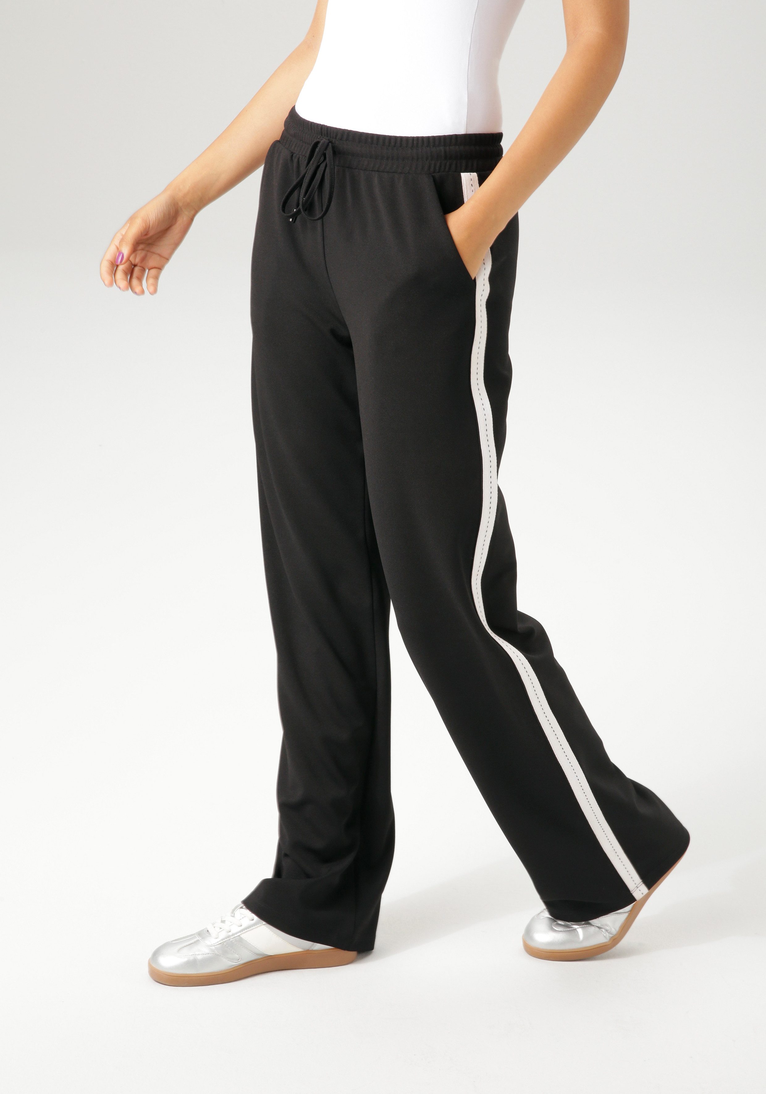 Aniston CASUAL Schlupfhose mit trendigem Tape günstig online kaufen